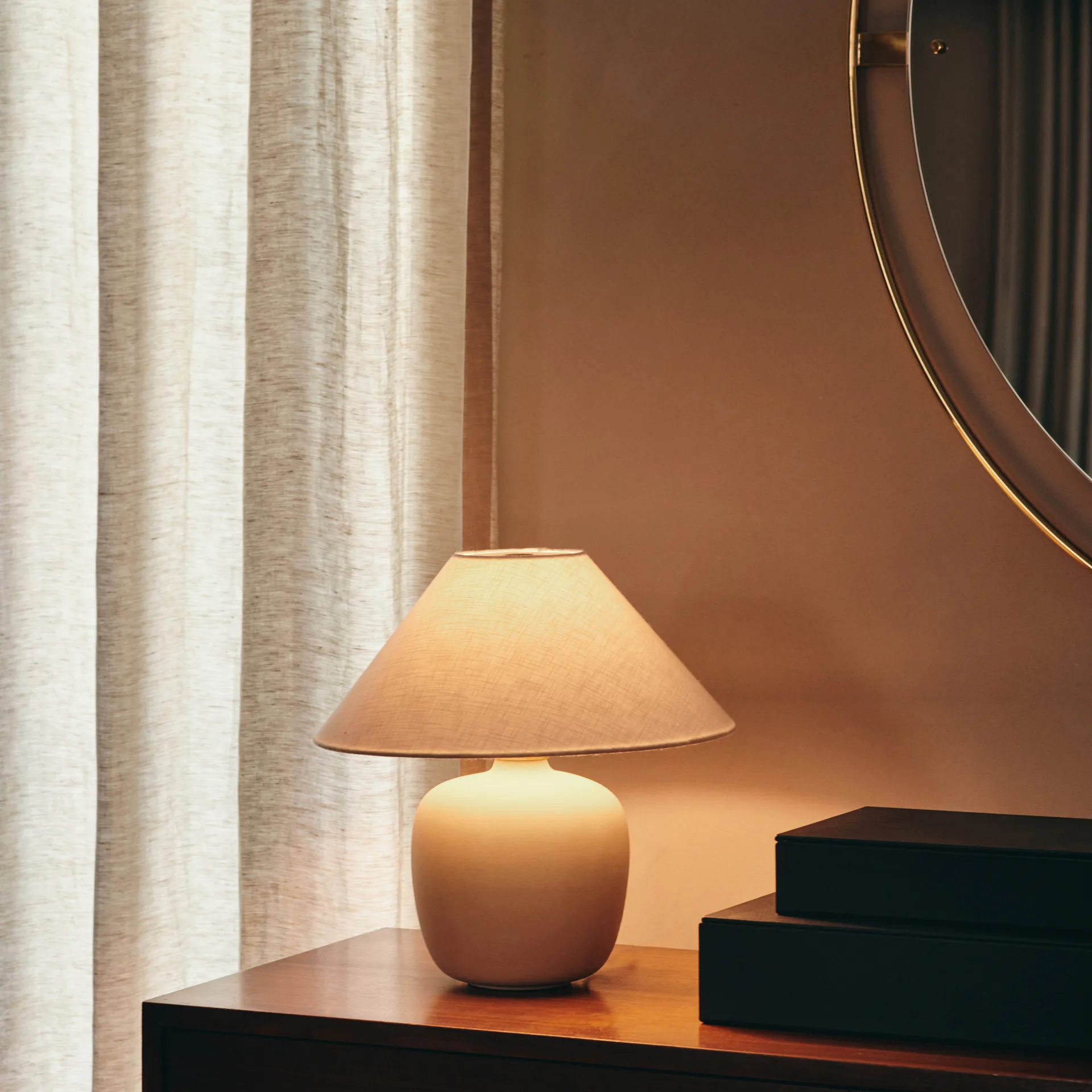 Lampe de table Torso 37 cm, Off white Audo Copenhagen