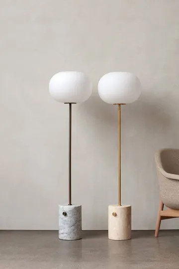 Lampe sur pied JWDA - Marbre de Carrare-laiton bruni, 130 cm - Audo Copenhagen