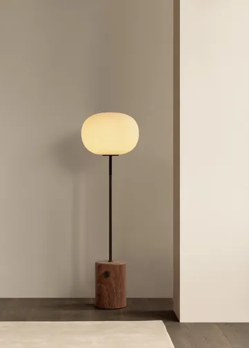 Lampe sur pied JWDA - Red travertine, 130 cm - Audo Copenhagen
