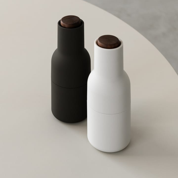 Moulin à poivre et à sel Bottle Grinder lot de 2, Ash-carbon (couvercle en noyer) Audo Copenhagen