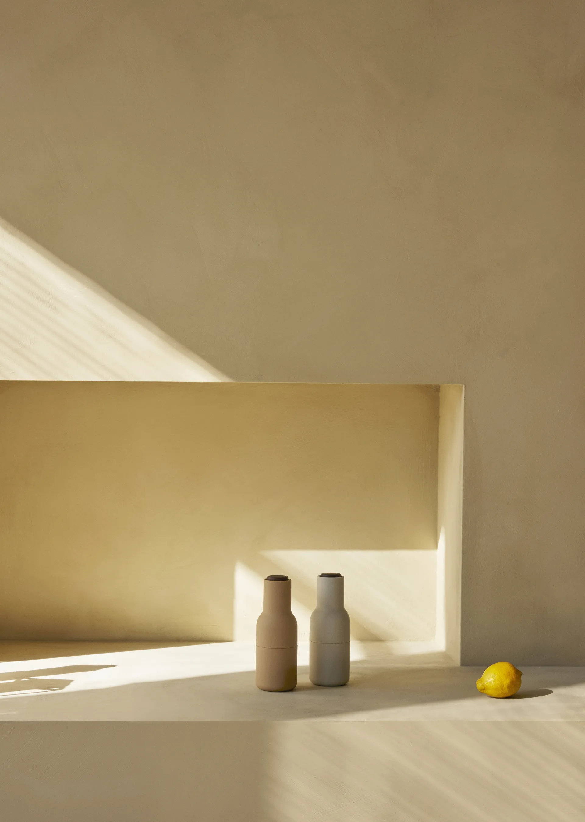 Moulin à poivre et à sel Bottle Grinder lot de 2, Barley-noyer Audo Copenhagen