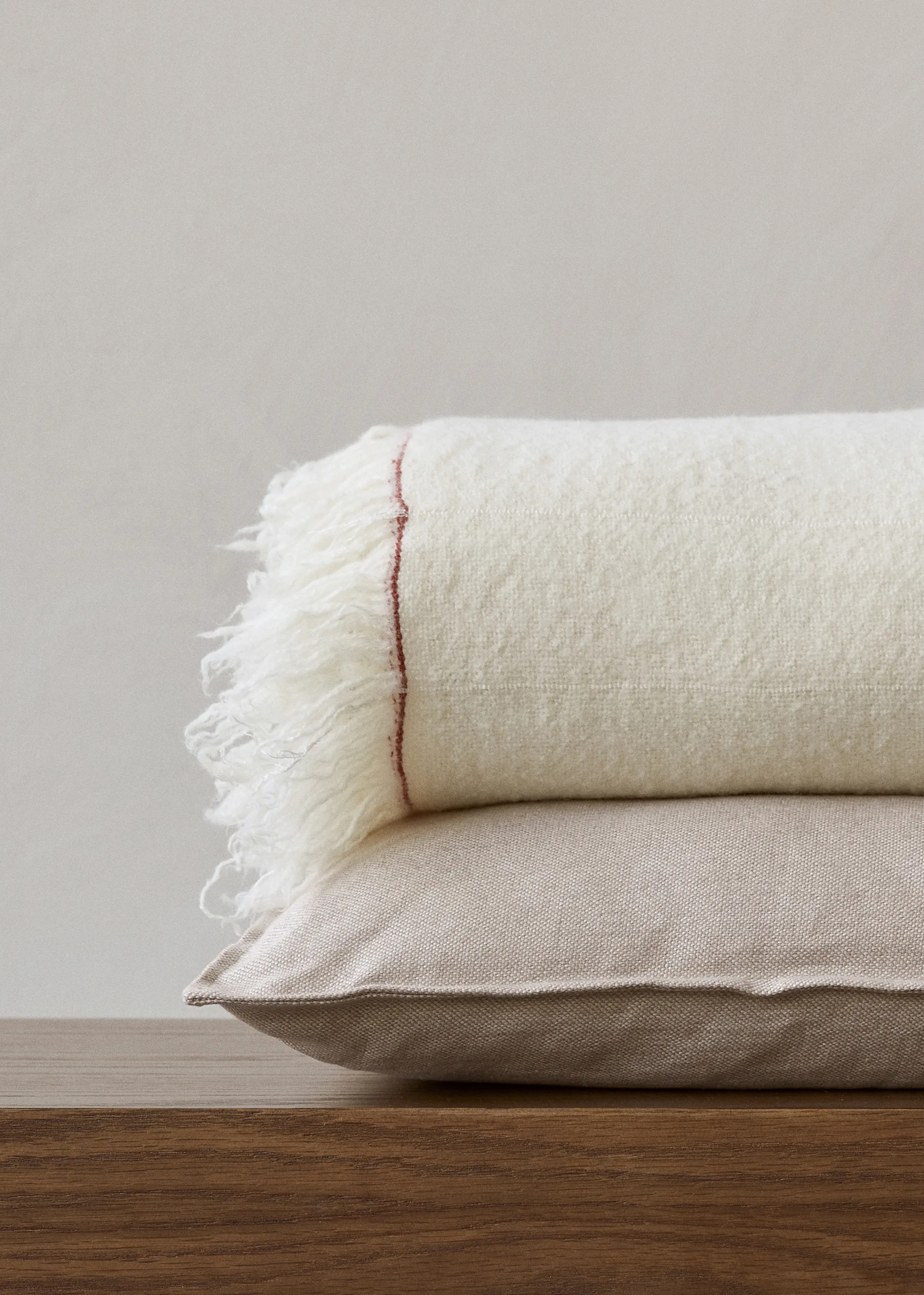 Plaid Battus 130x185 cm, Ivory Audo Copenhagen