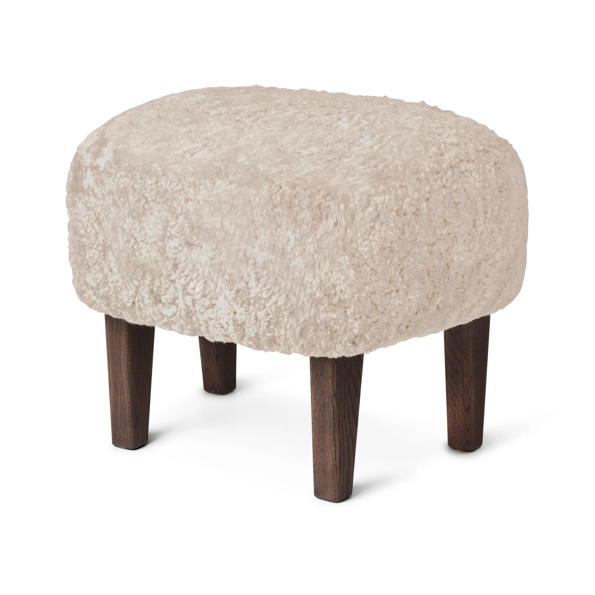 Pouf Ingeborg, Peau de mouton Moonlight-pieds chêne fumé Audo Copenhagen