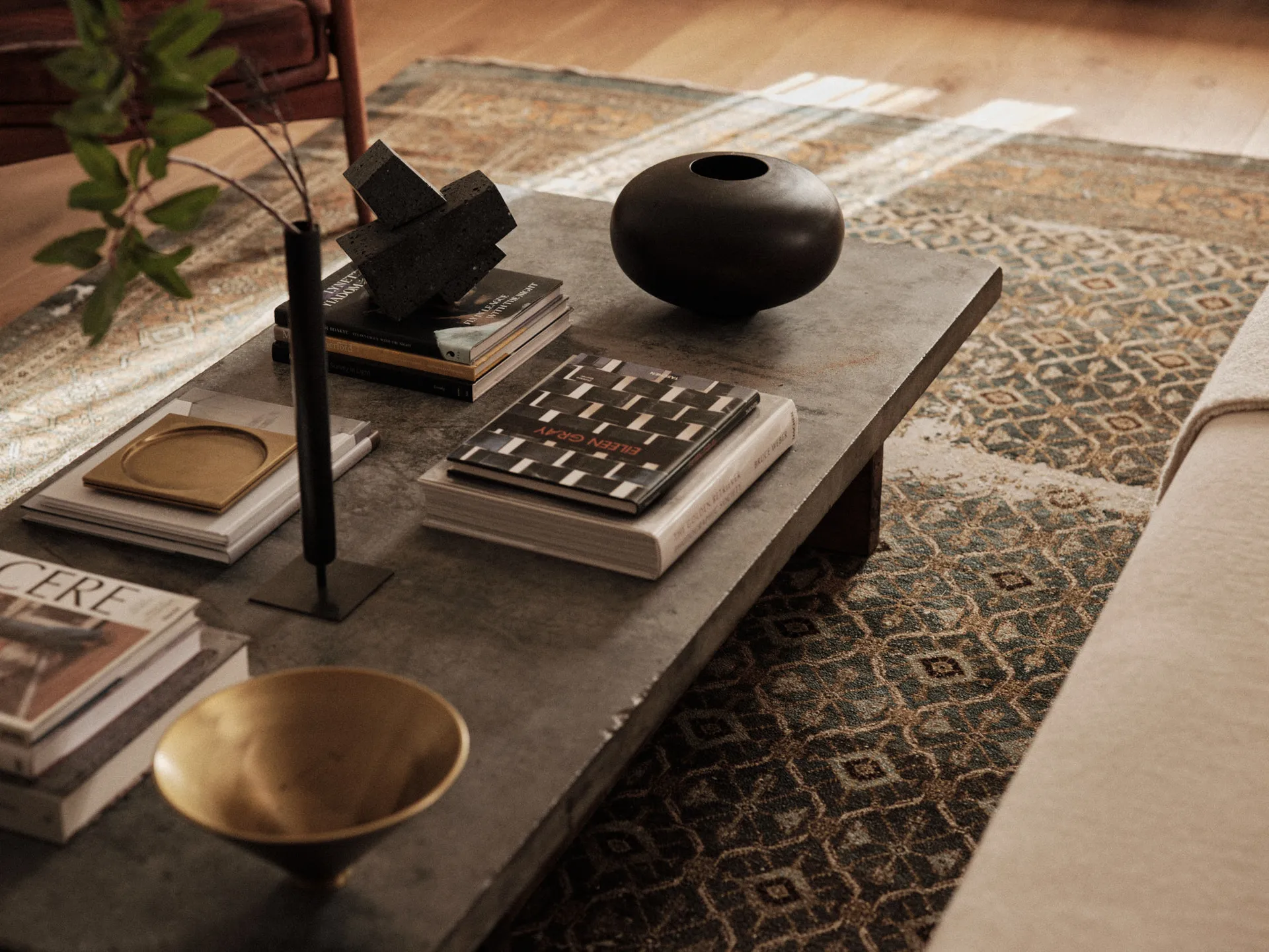 Serre-livre Converge, Pierre de lave Audo Copenhagen