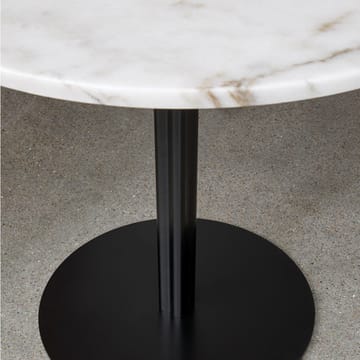 Table à manger Harbour Column - marble offwhite, ø105 cm, structure noire - Audo Copenhagen