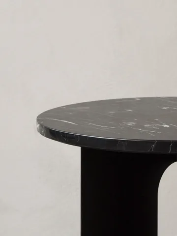 Table d'appoint Androgyne, plateau de table - Nero Marquina, Ø65 cm - Audo Copenhagen
