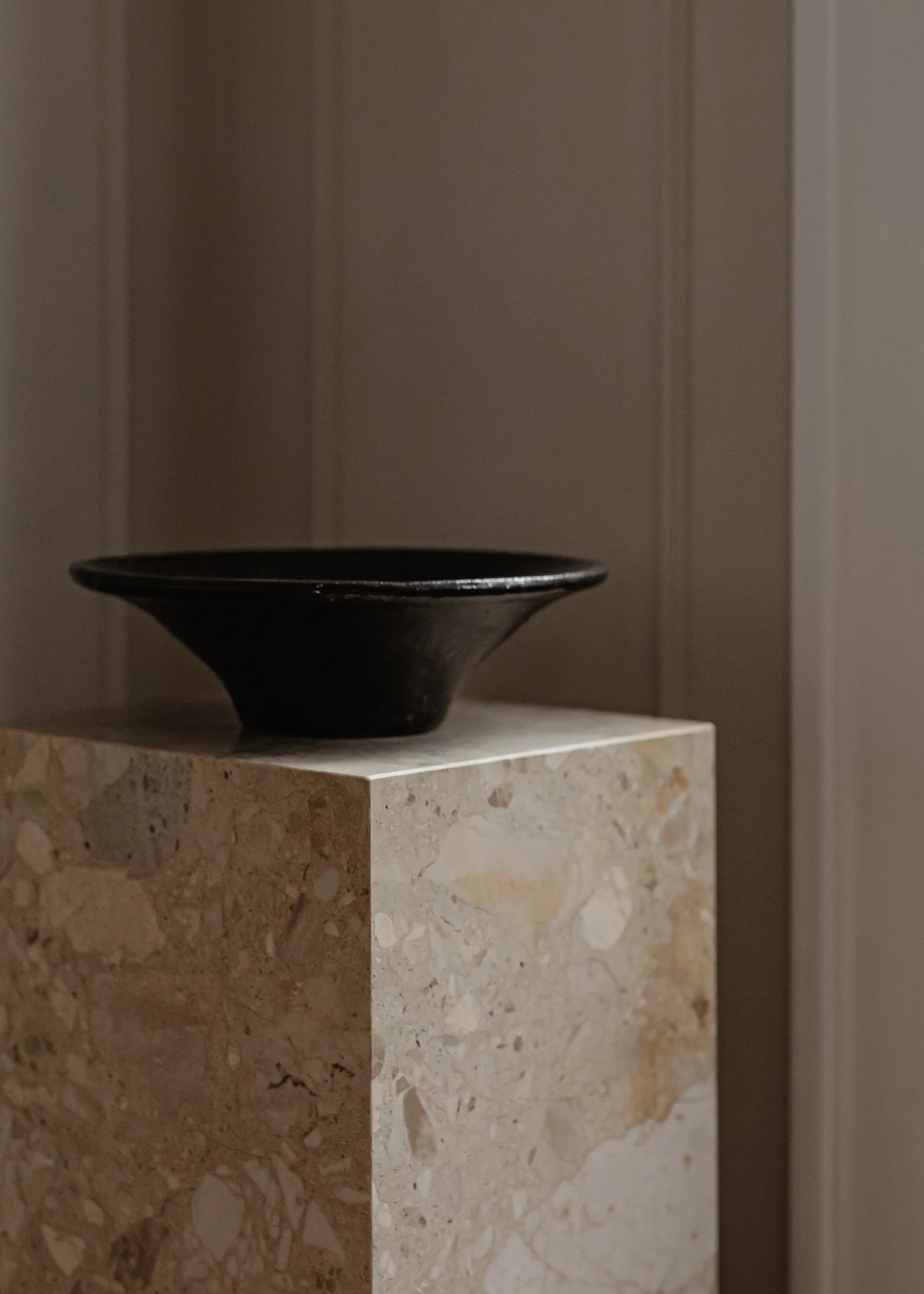 Table d’appoint Plinth tall 30x30x51 cm, Kunis Breccia Audo Copenhagen