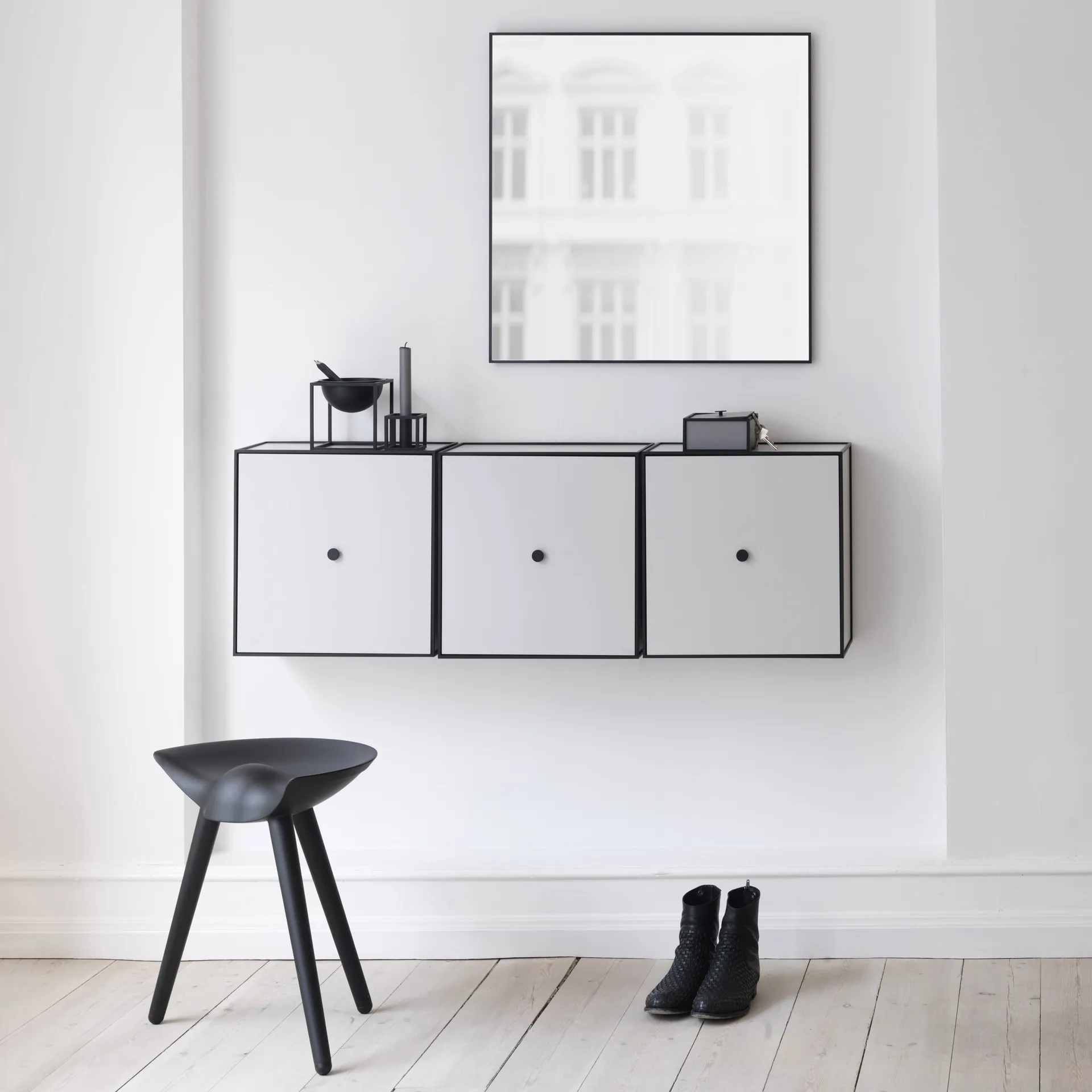 Tabouret ML42 48 cm, Hêtre teinté noir  Audo Copenhagen