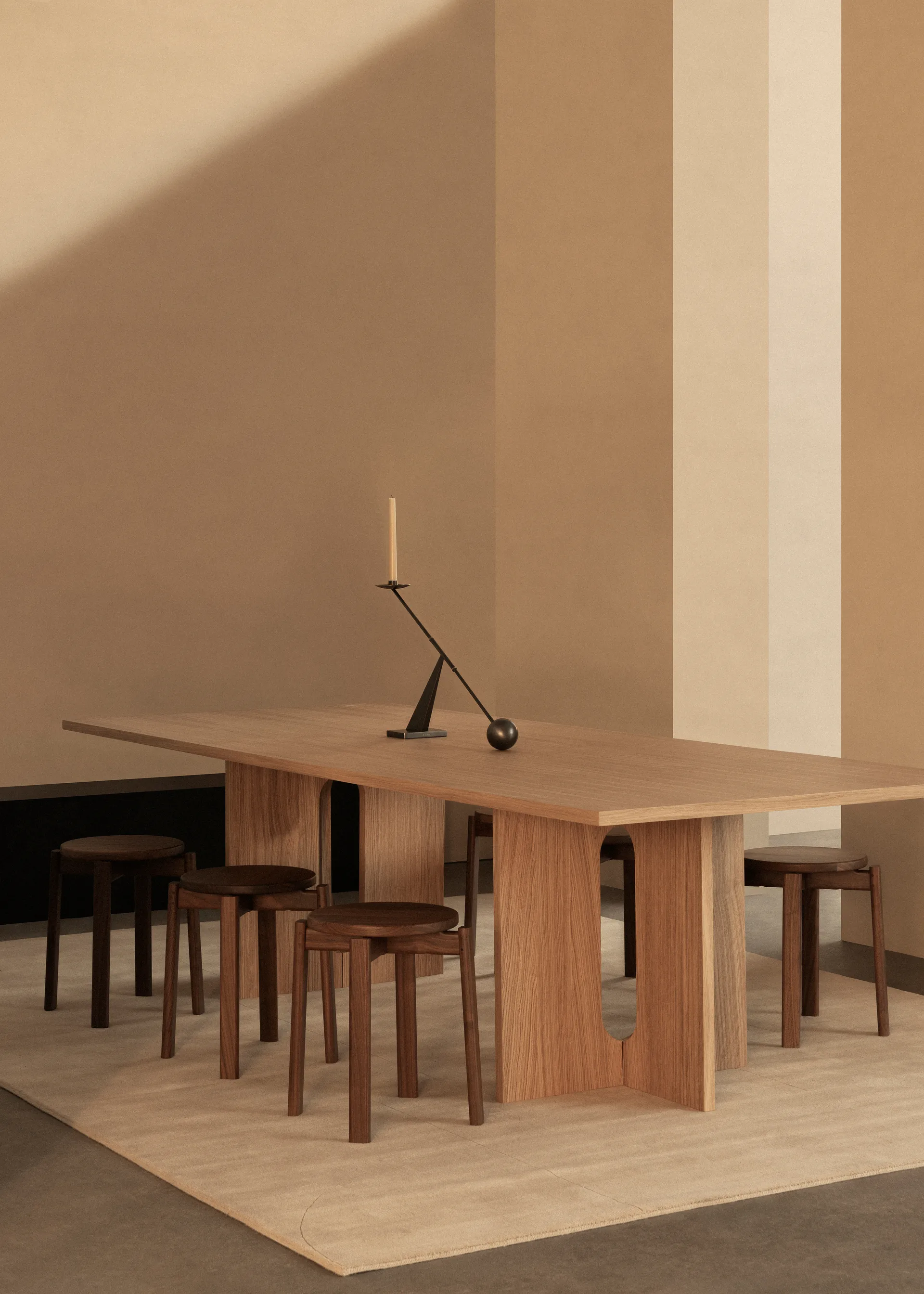 Tabouret Passage, Chêne teinté foncé Audo Copenhagen