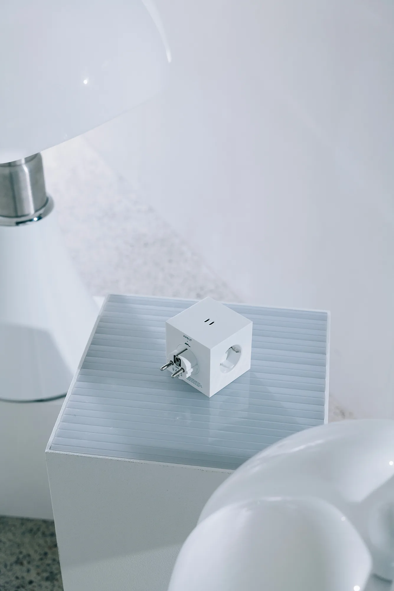 Prise Square 2, Martinelli Luce Opal White Avolt