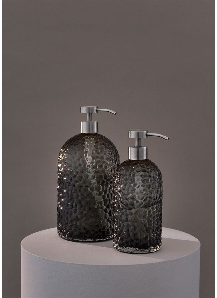Distributeur de savon Arura 16 cm, Svart-silver AYTM