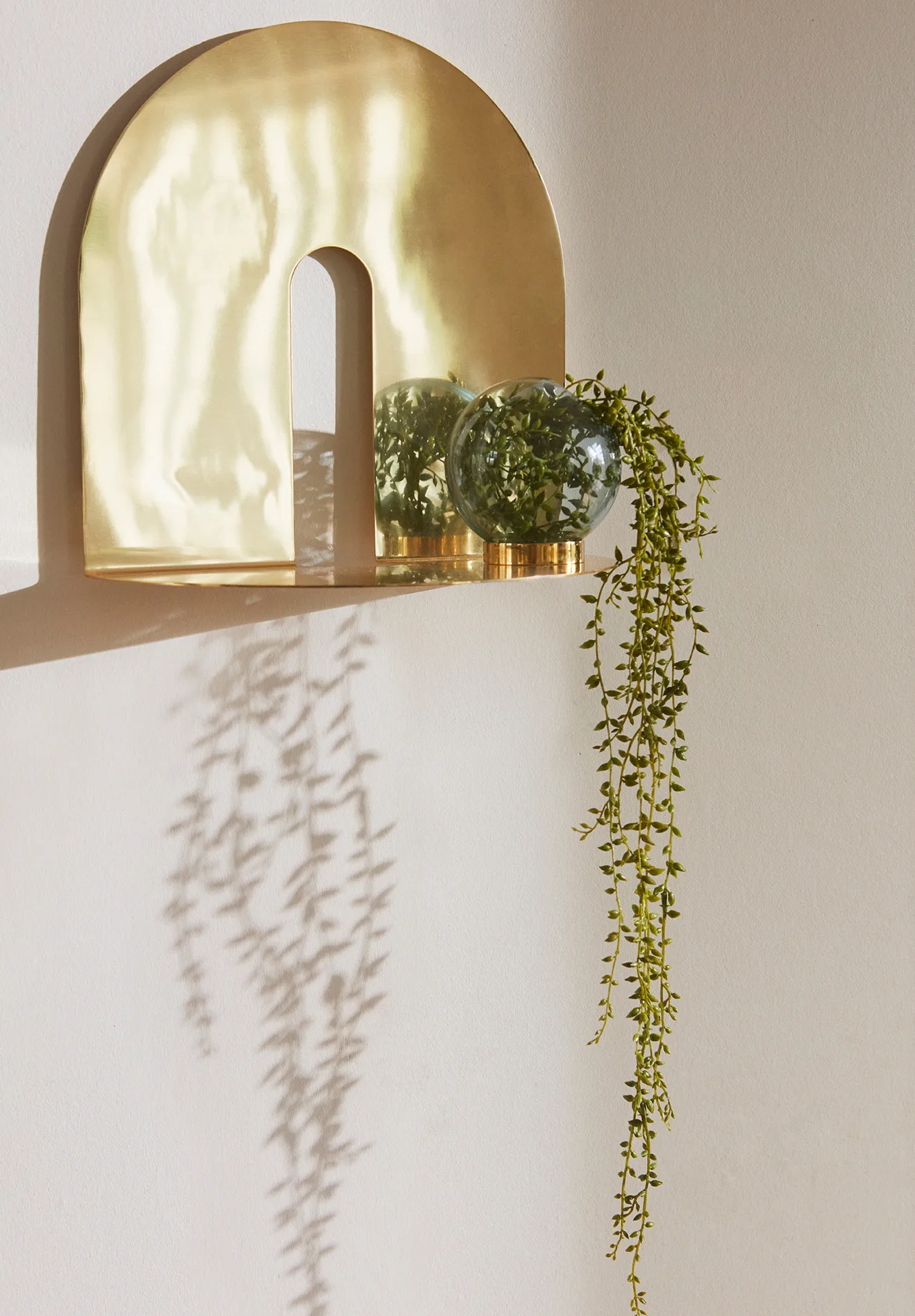 Étagère murale Castellum, Or AYTM