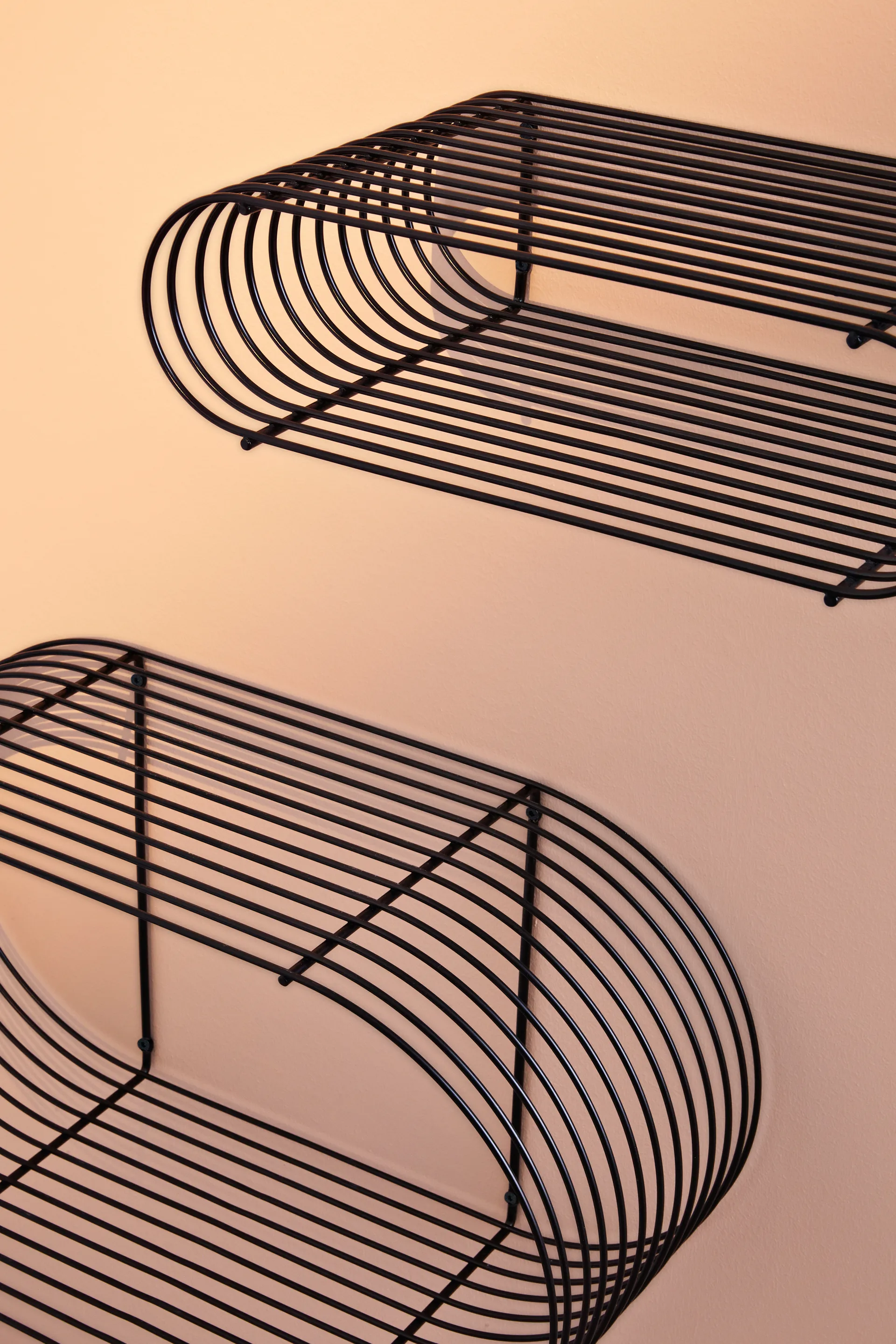 Étagère murale Curva, Noir AYTM