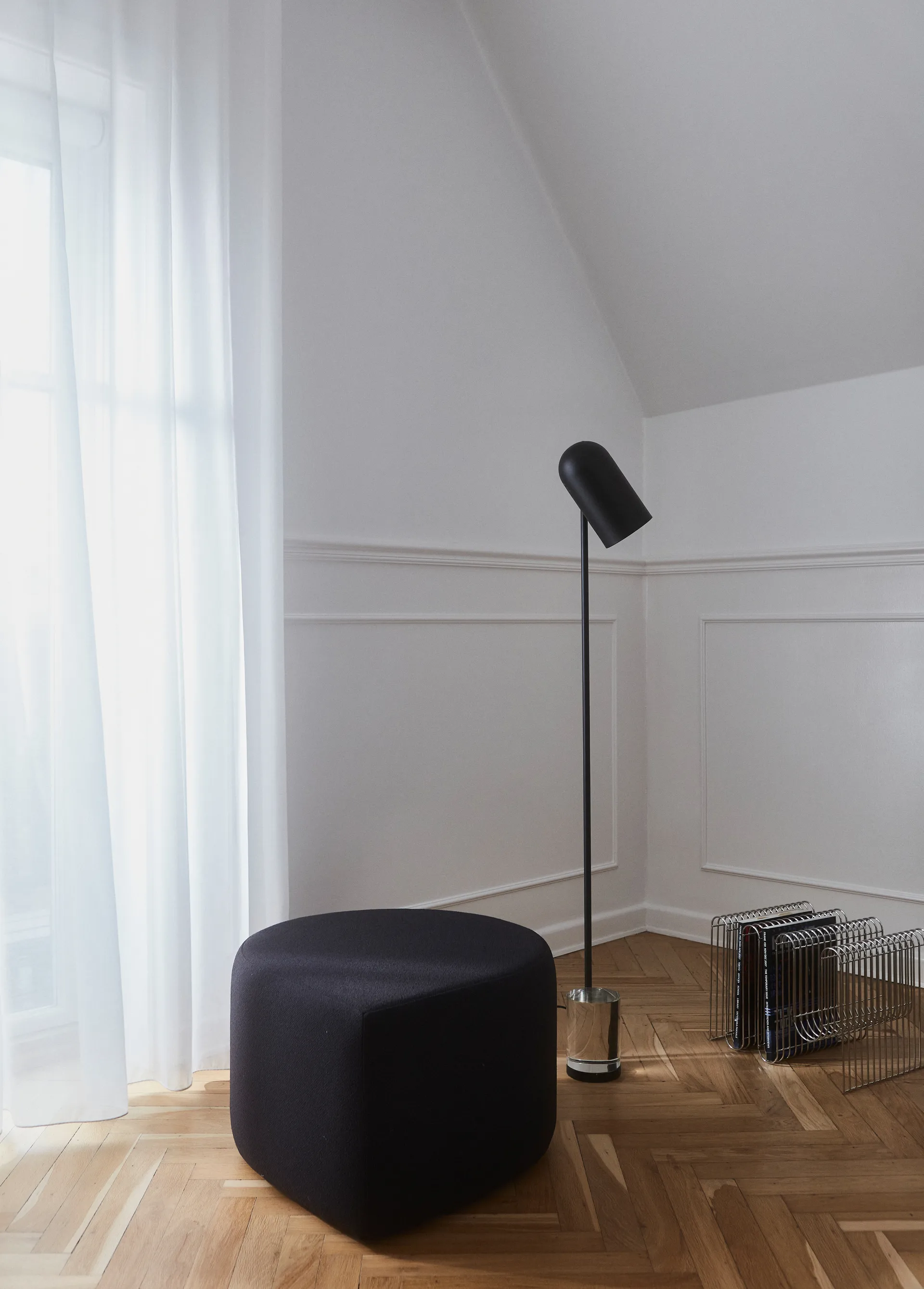 Pouf bouclé Stilla, Anthracite AYTM