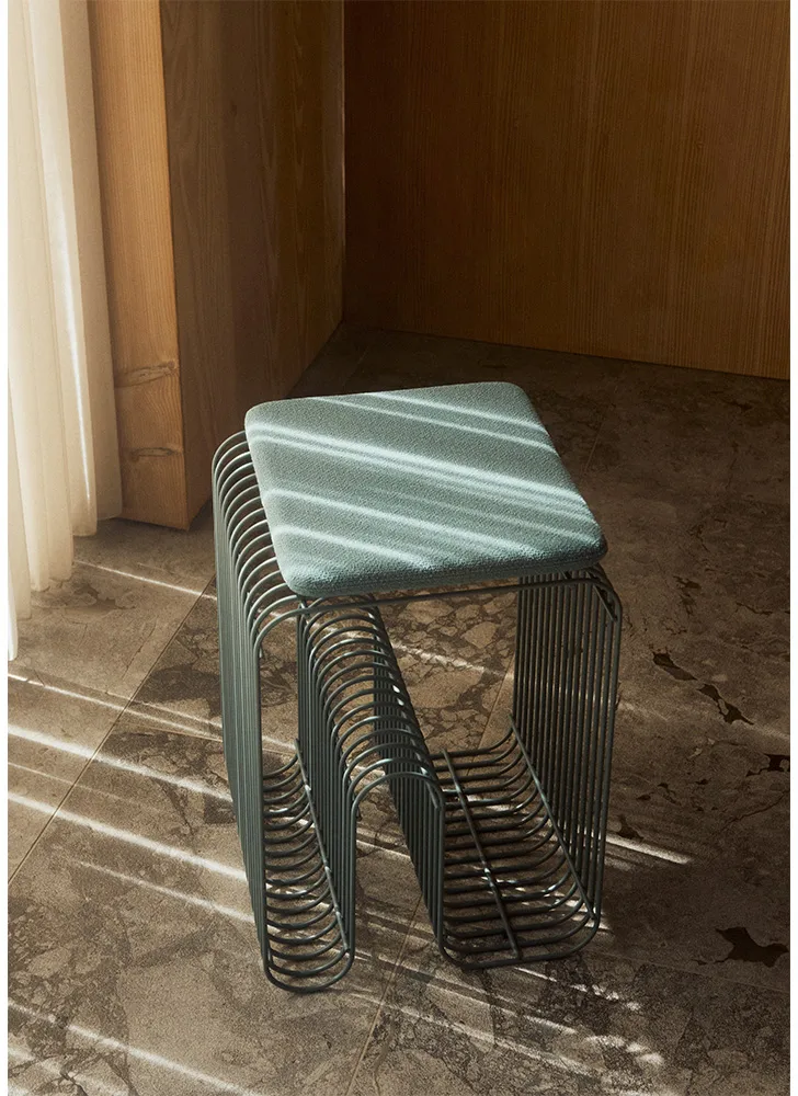 Tabouret Curva, Dusty blue AYTM