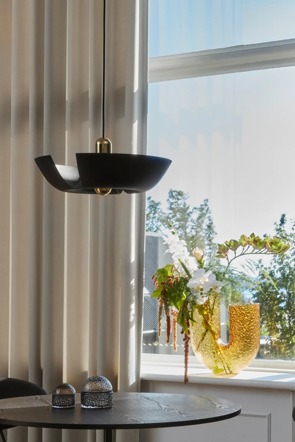 Vase Arura haut, Amber AYTM