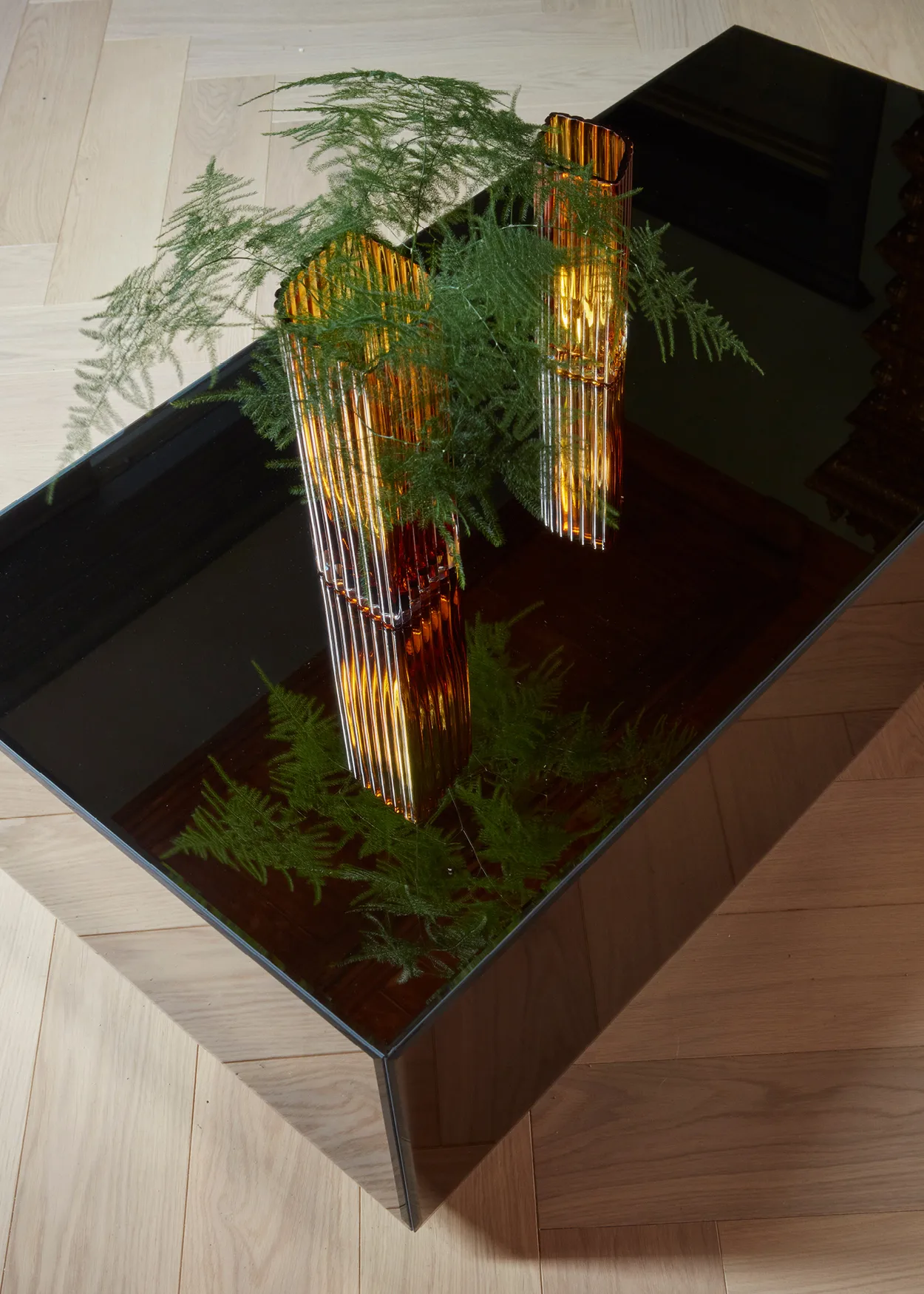 Vase Folium 20 cm, Amber AYTM