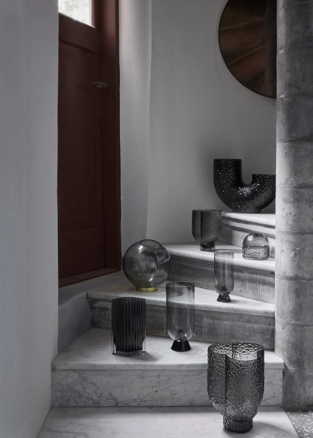 Vase Folium 20 cm, Noir AYTM