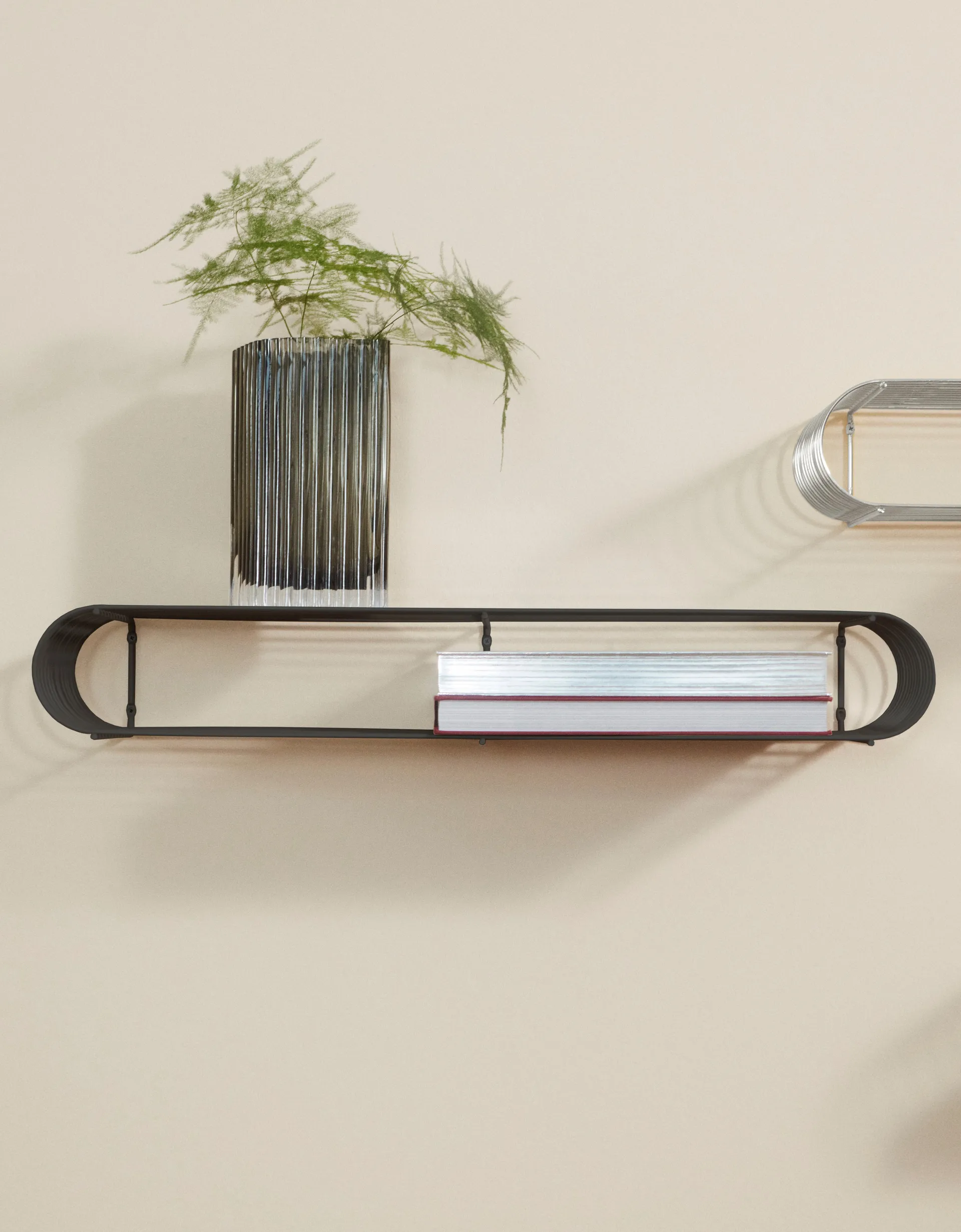 Vase Folium 20 cm, Noir AYTM