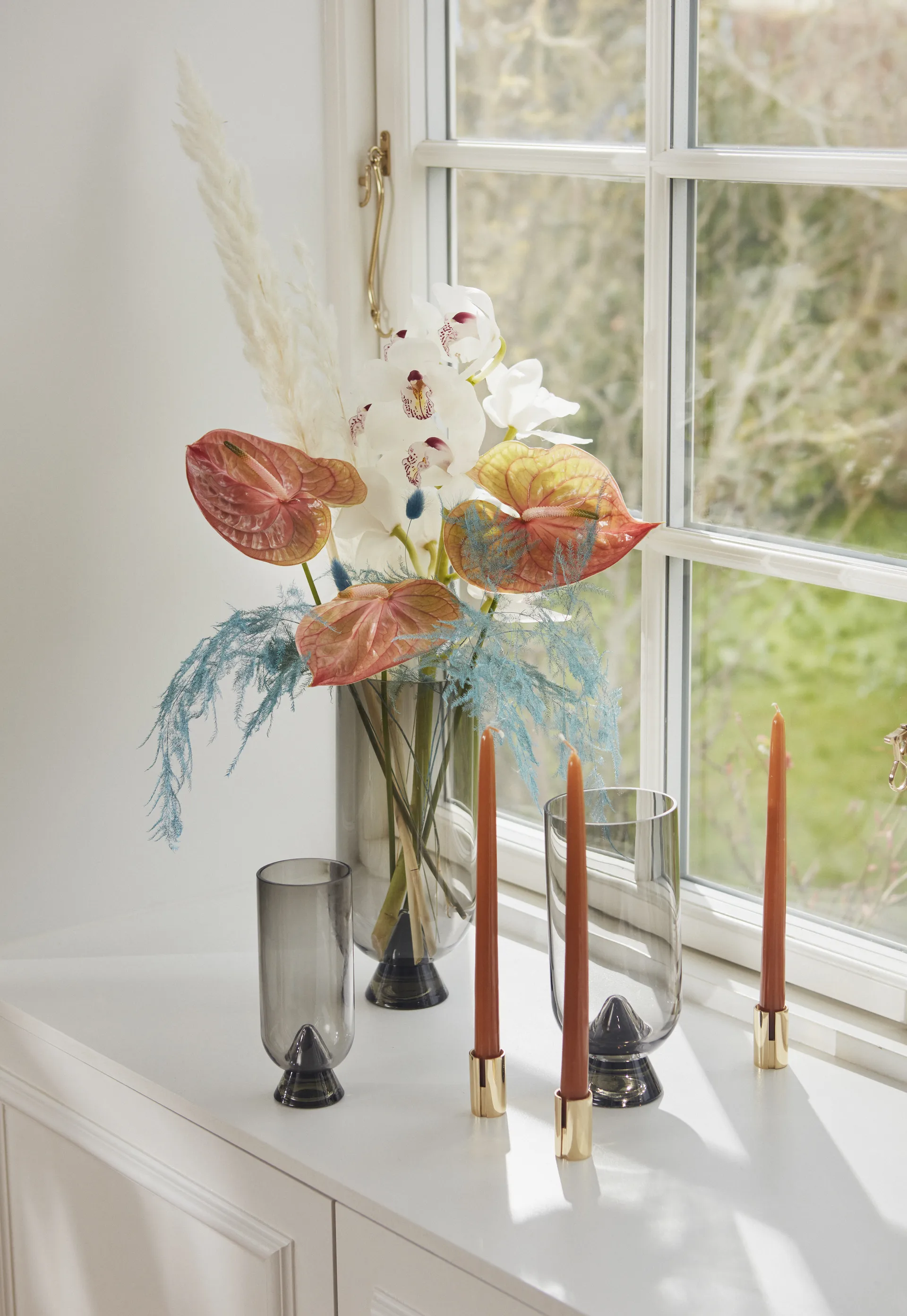 Vase Glacies 18 cm, Noir AYTM