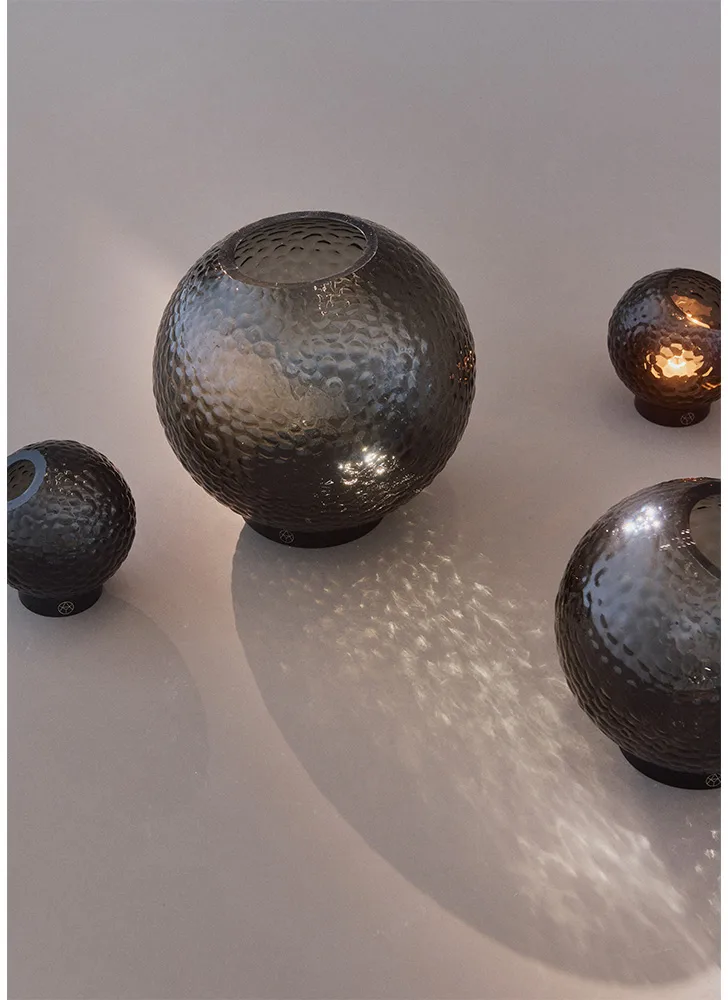 Vase Globe Bubbles Ø17 cm, Black AYTM