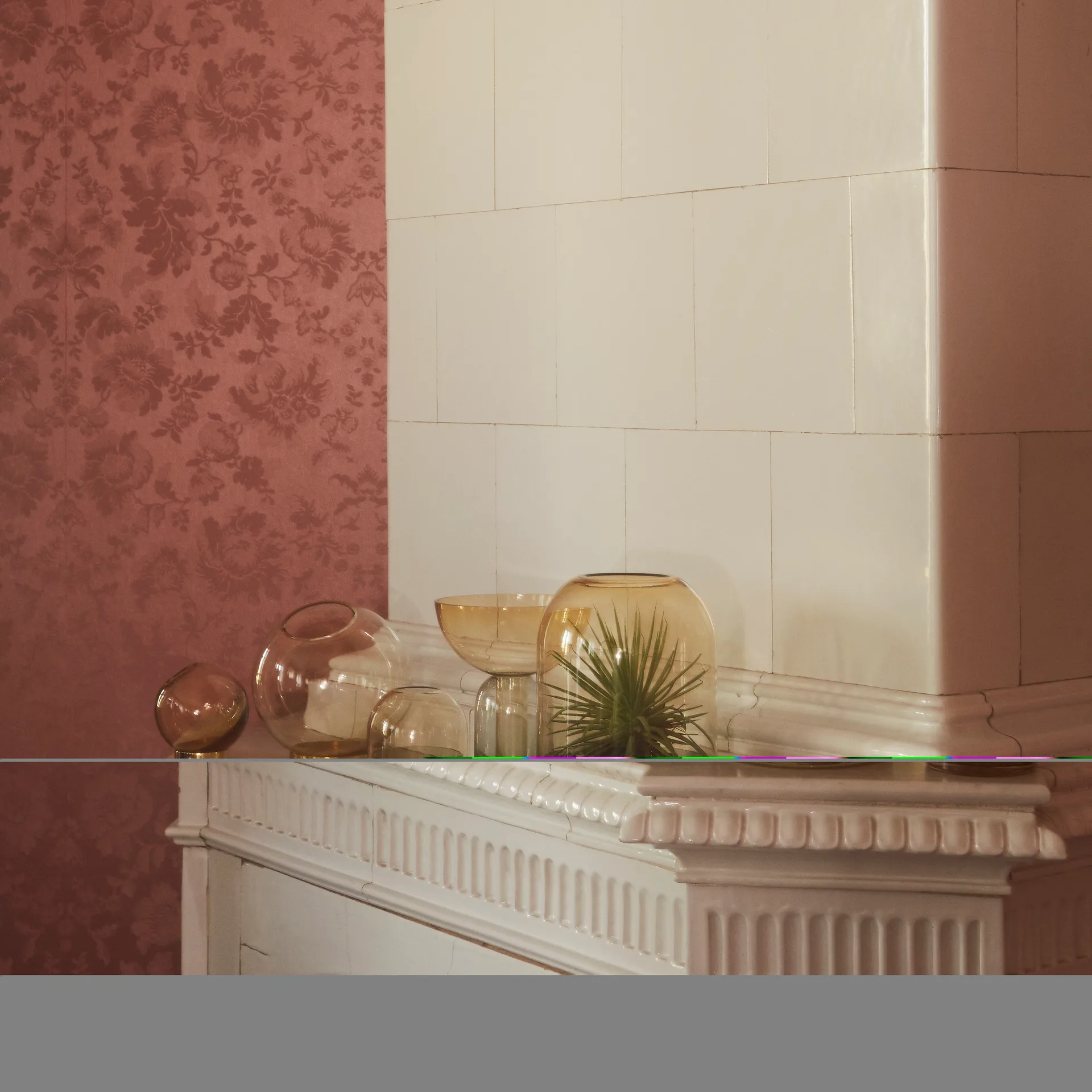 Vase Globe S, ambre-or AYTM