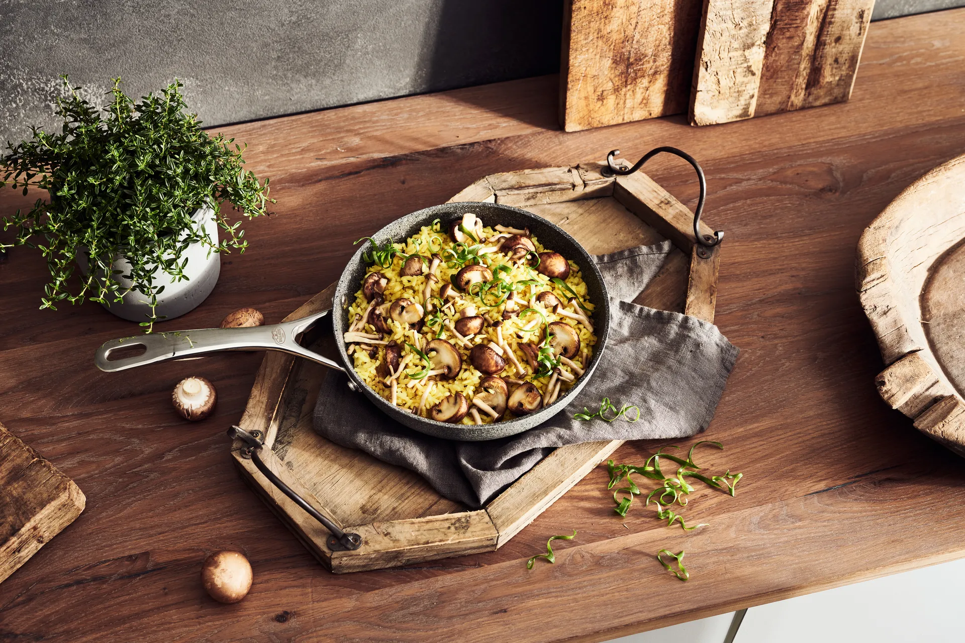 Marmite céramique antiadhésive Ledro avec couvercle en verre Ballarini, 28 cm Ballarini