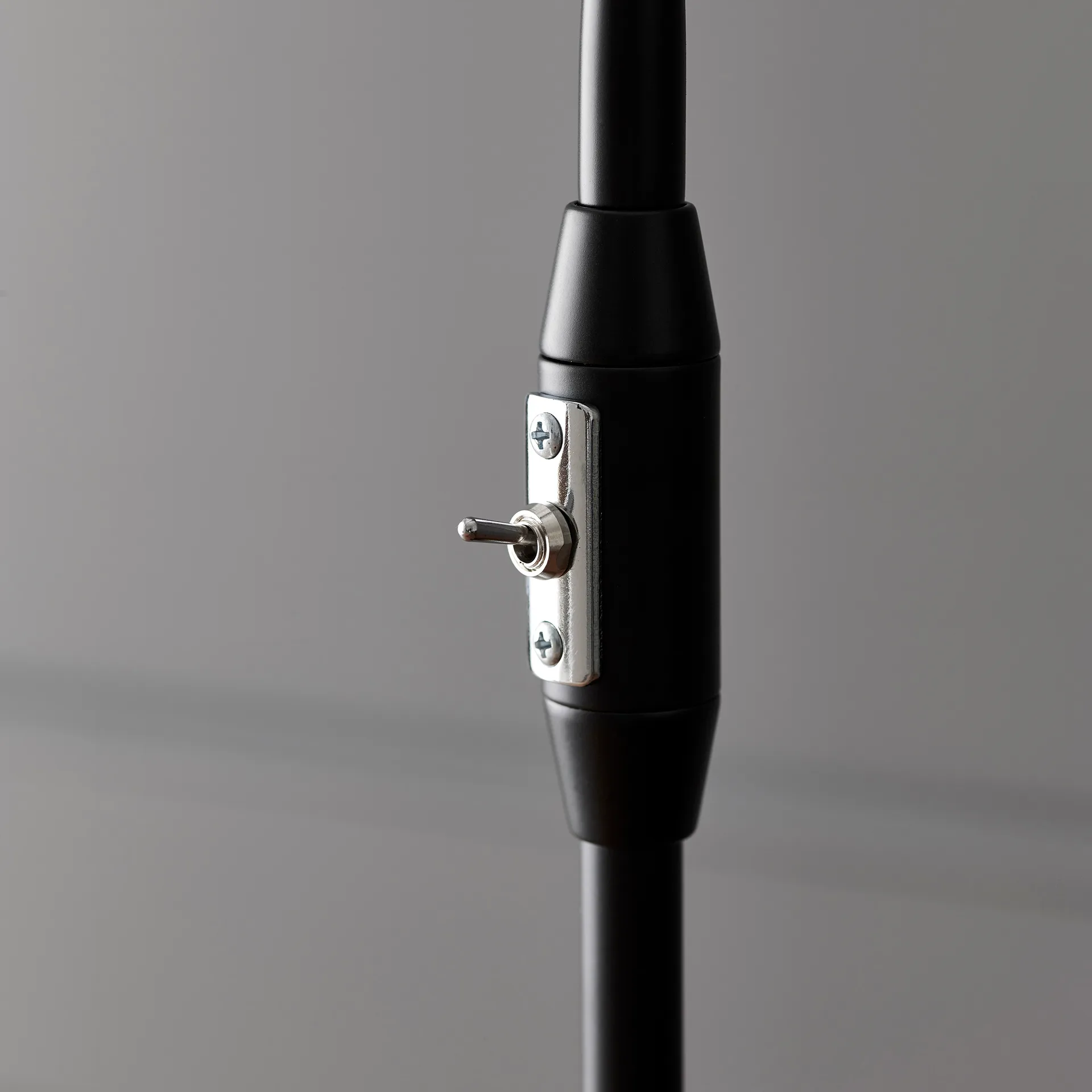 Lampadaire Ledro, Noir mat Belid