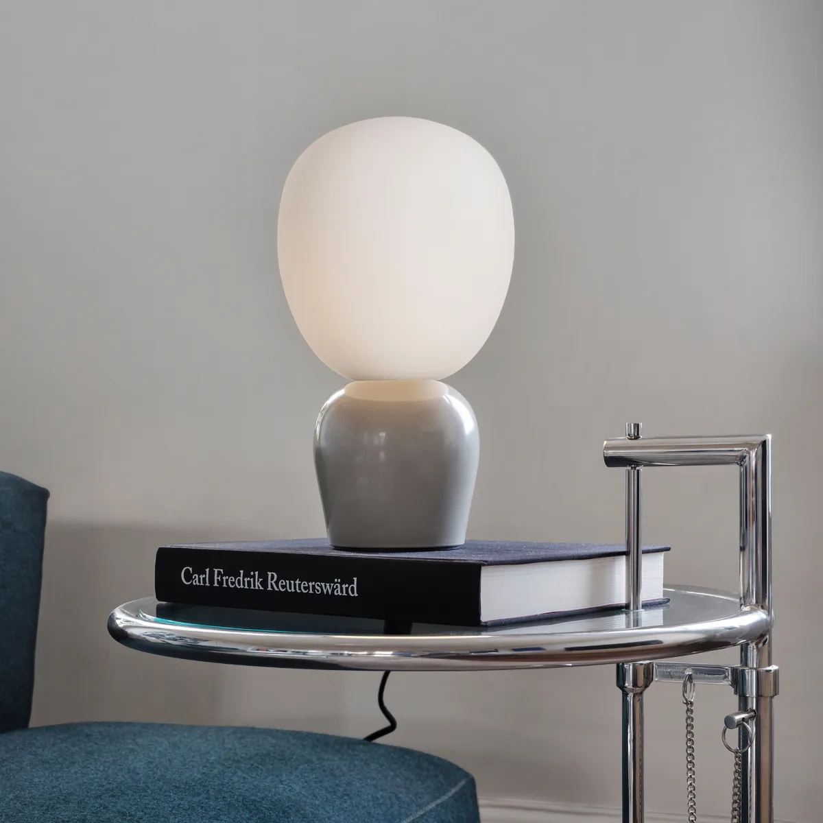 Lampe de table Buddy verre opale, Soft greige Belid