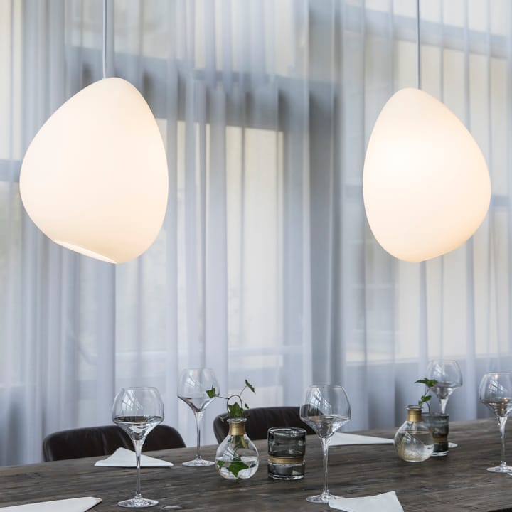 Suspension Ocean verre opale, cordon textile blanc Belid