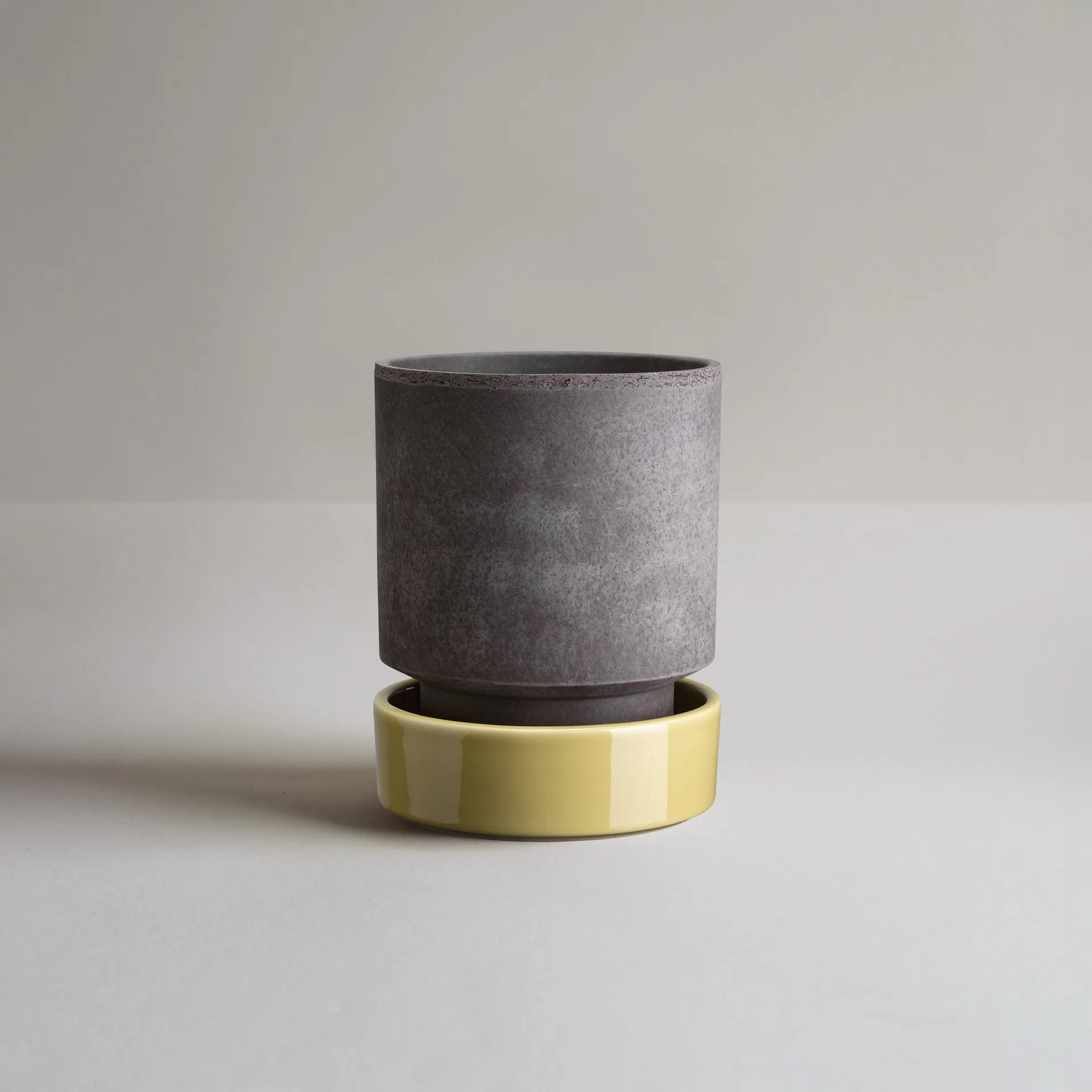 Pot Hoff, Ø16 cm, Raw Grey-Pale Yellow Bergs Potter