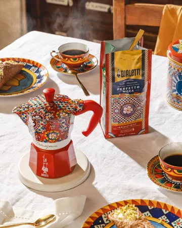 Cafetière moka Bialetti x Dolce & Gabbana - Chariot sicilien, 3 tasses - Bialetti