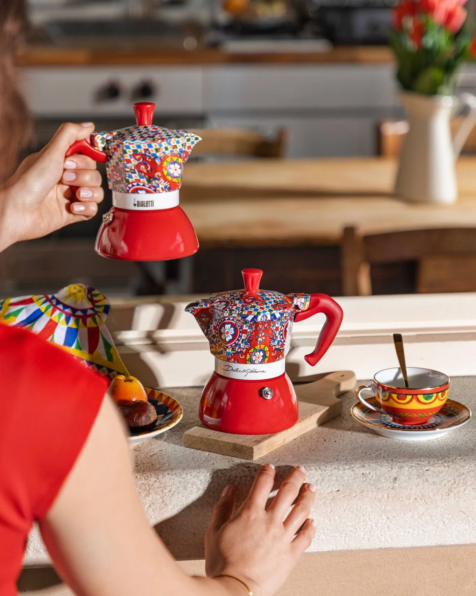 Cafetière moka Bialetti x Dolce & Gabbana induction, Chariot sicilien, 4 tasses Bialetti