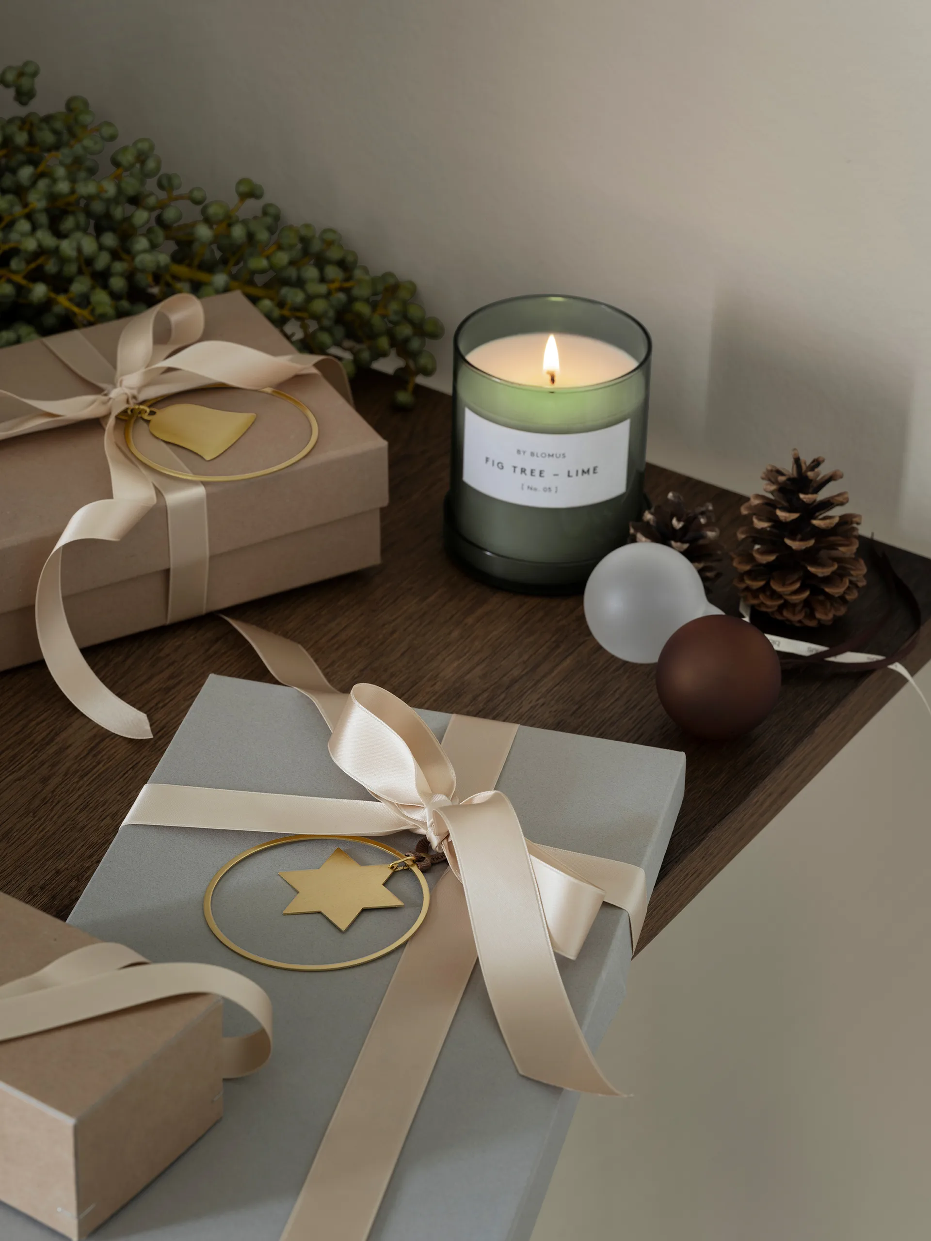 Bougie parfumée Valoa 30 heures, Fikon/Lime Agave Green blomus