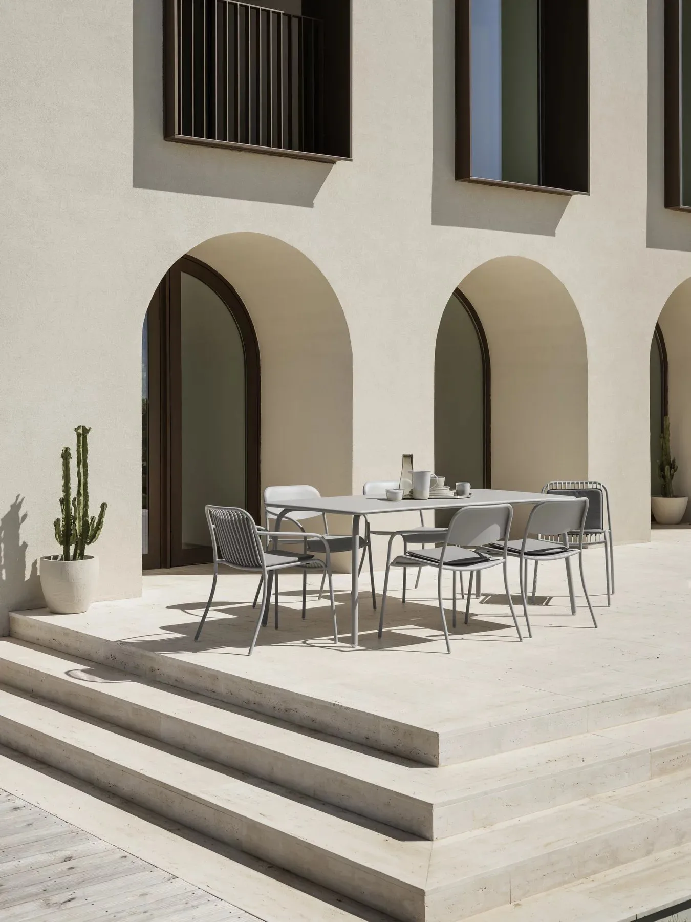 Chaise YUA Chair, Silk grey blomus