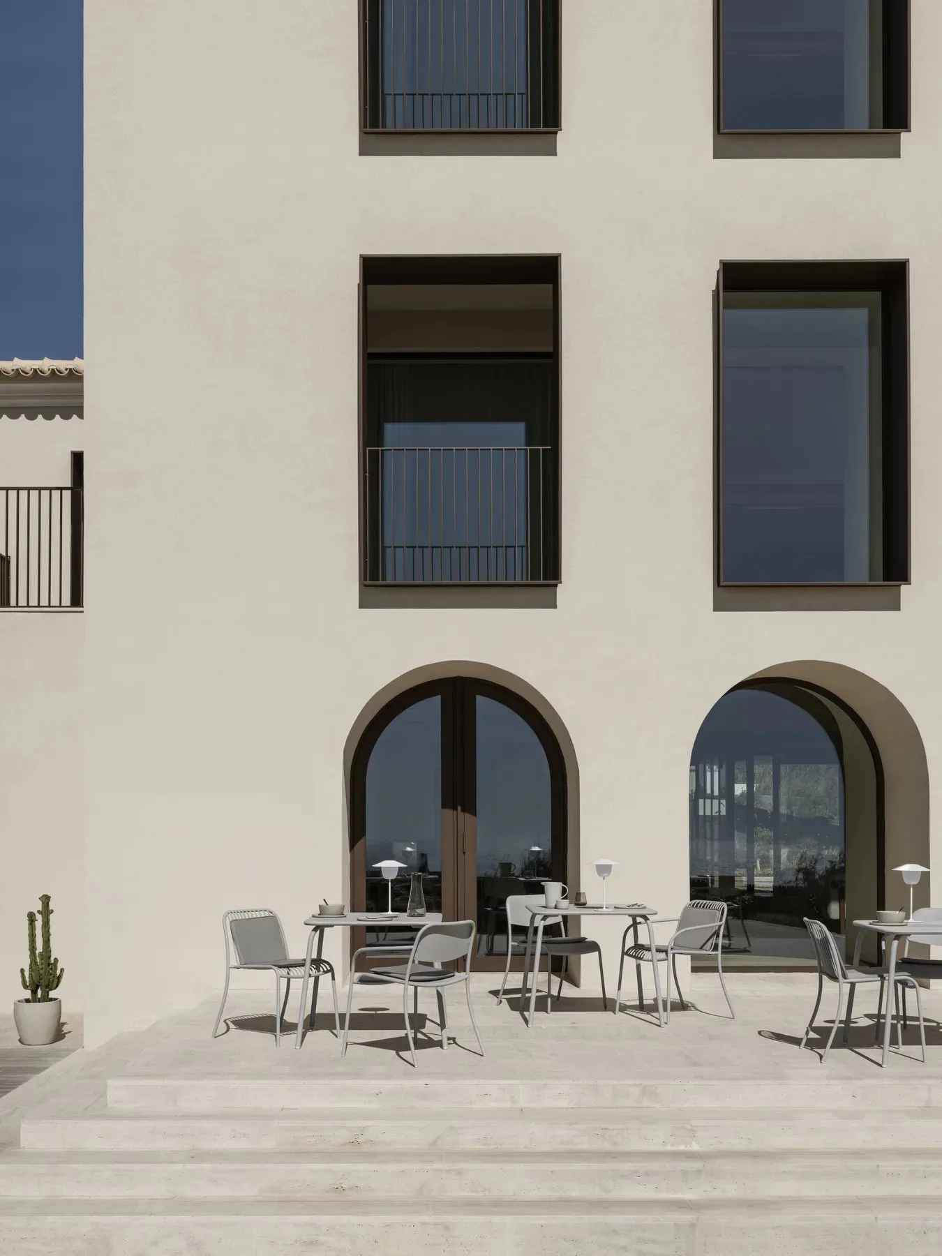 Chaise YUA WIRE Chair, Silk grey blomus