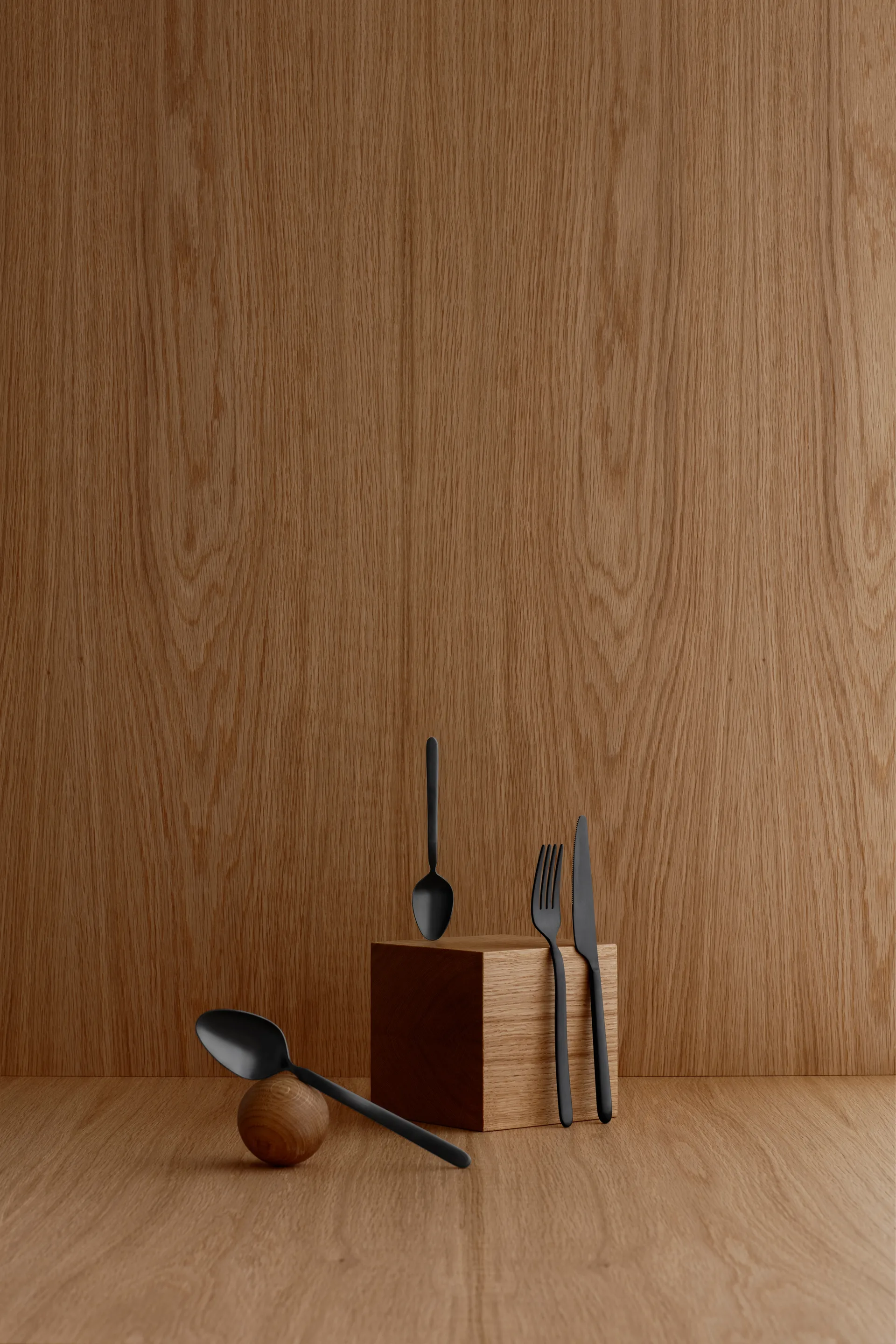 Couteau de table Stella, Noir blomus