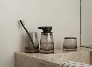 Distributeur de savon Ava 25 cl - Black - blomus
