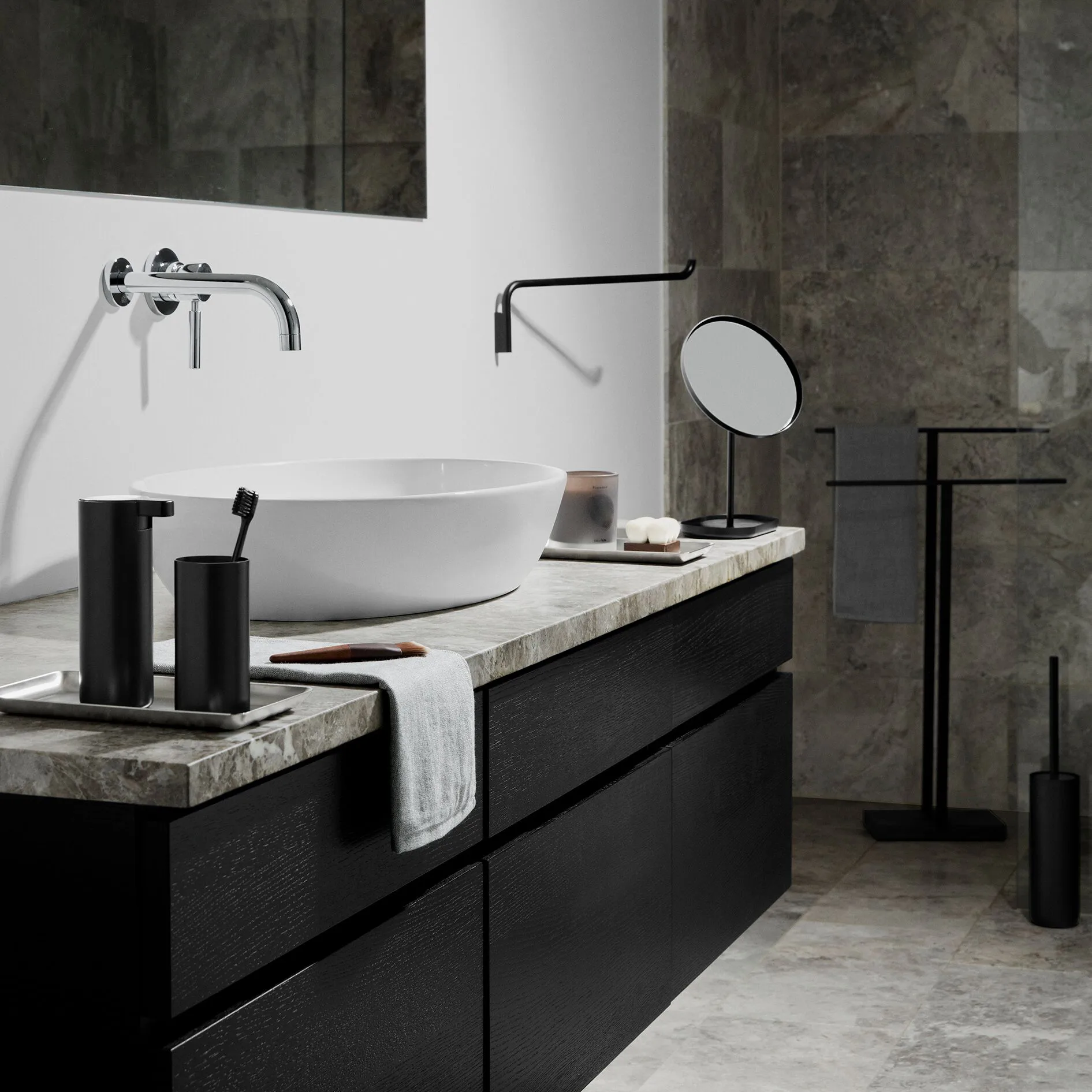 Distributeur de savon Modo, Noir blomus