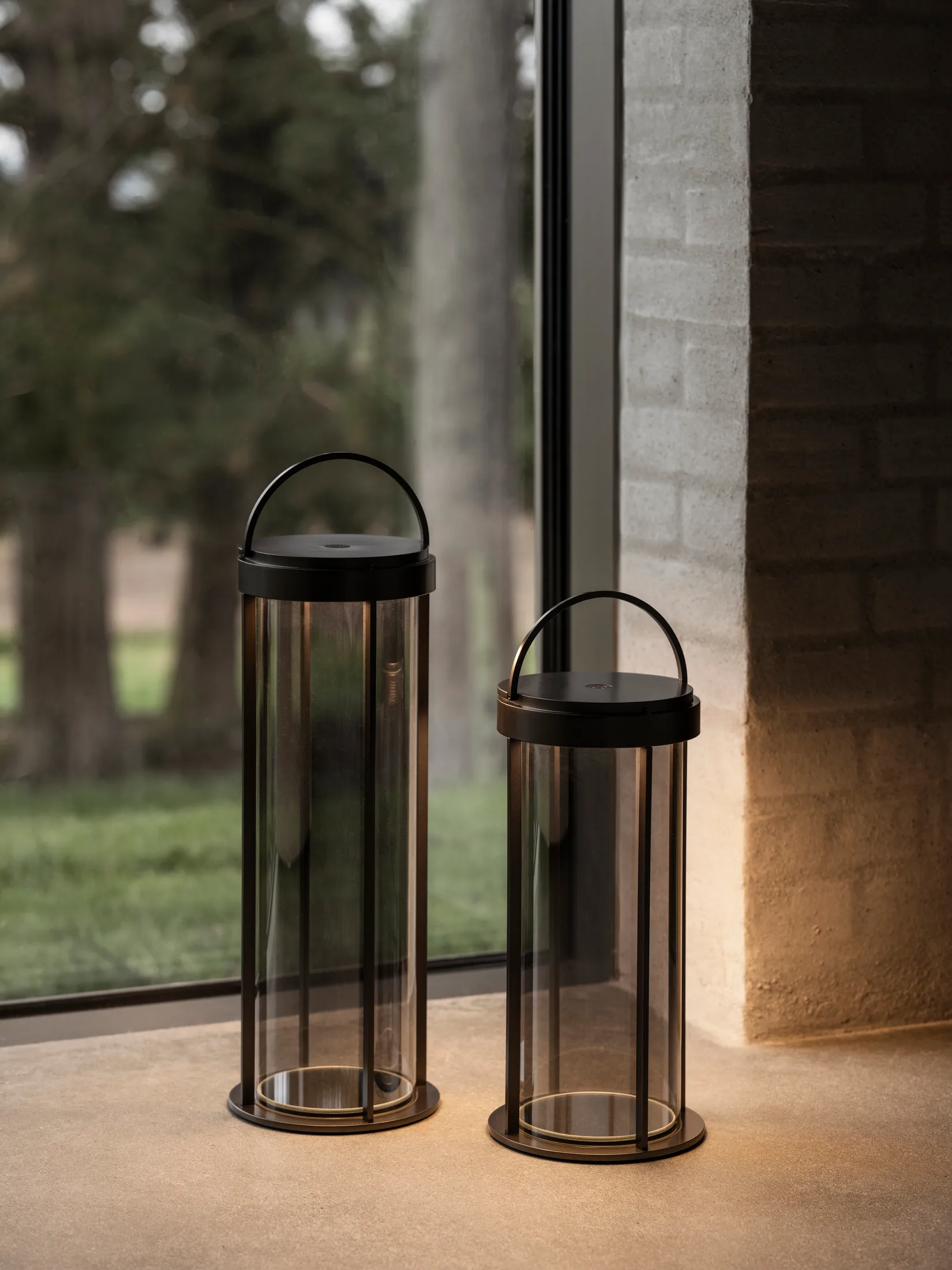 Lampe portable LED Mituro M, Gunmetal blomus