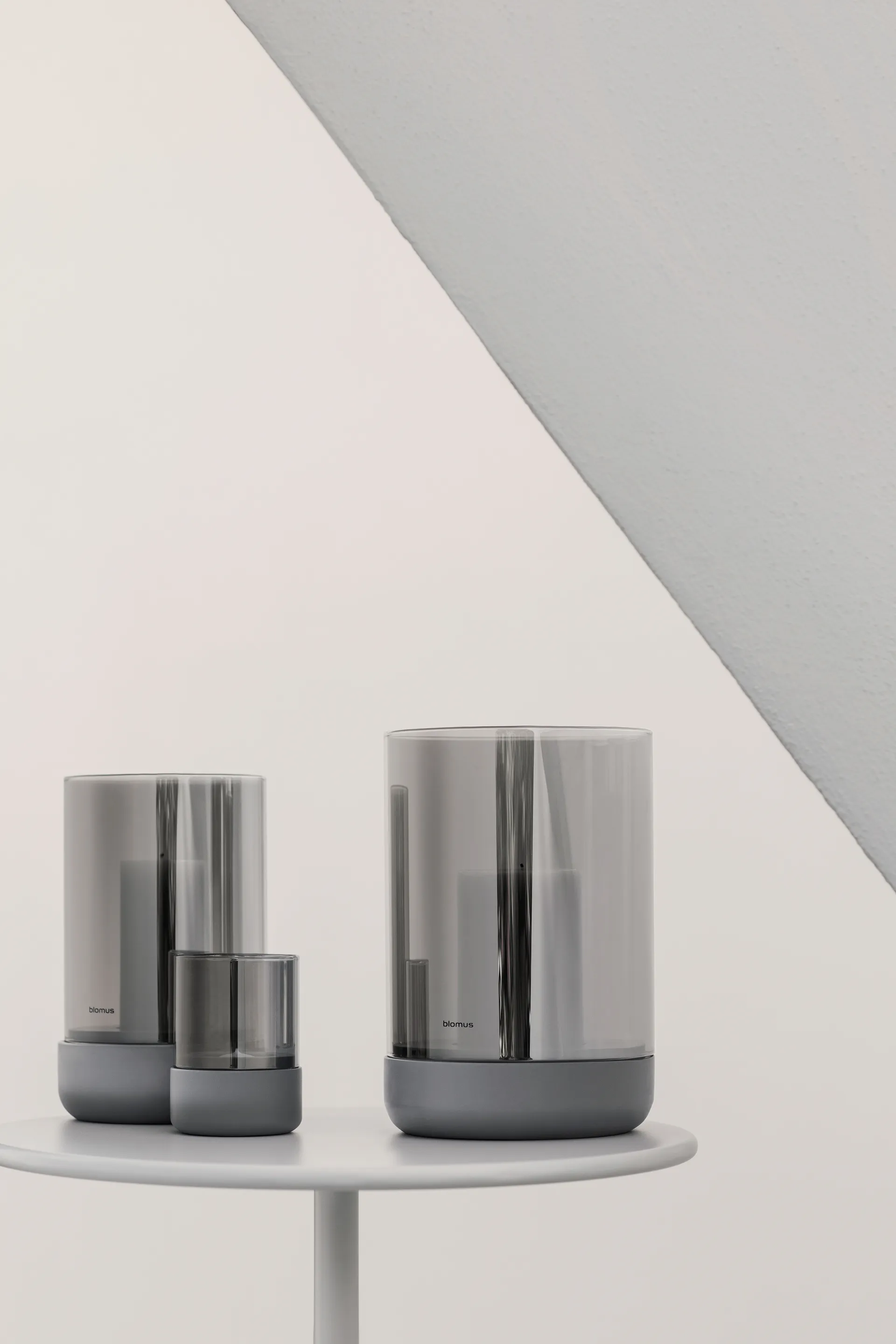 Lampe-tempête Calma Ø15 cm, Gray-smoke blomus