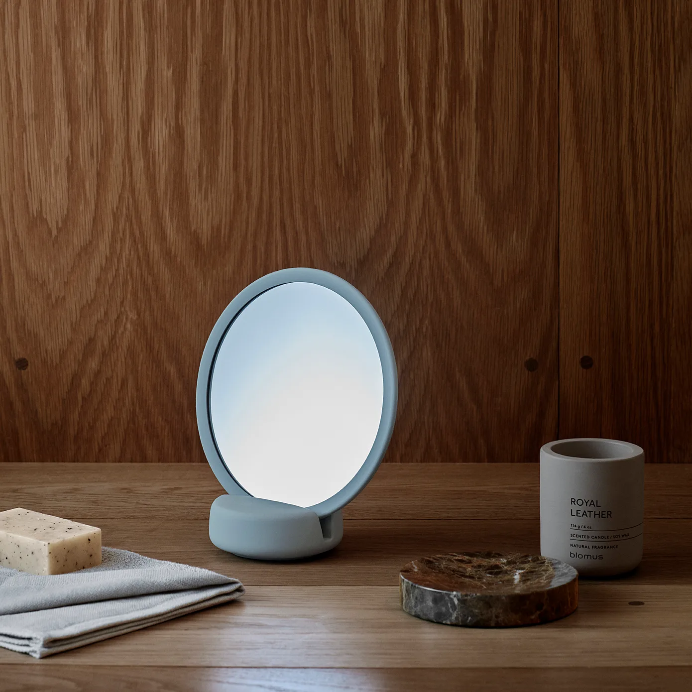 Miroir de table Sono Vanity Ø17 cm, Ashley blue blomus