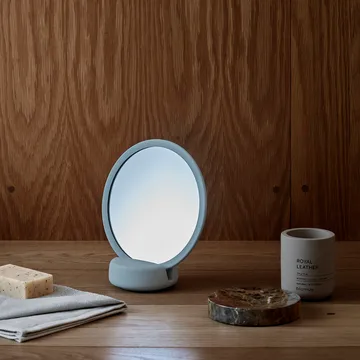 Miroir de table Sono Vanity Ø17 cm - Ashley blue - blomus