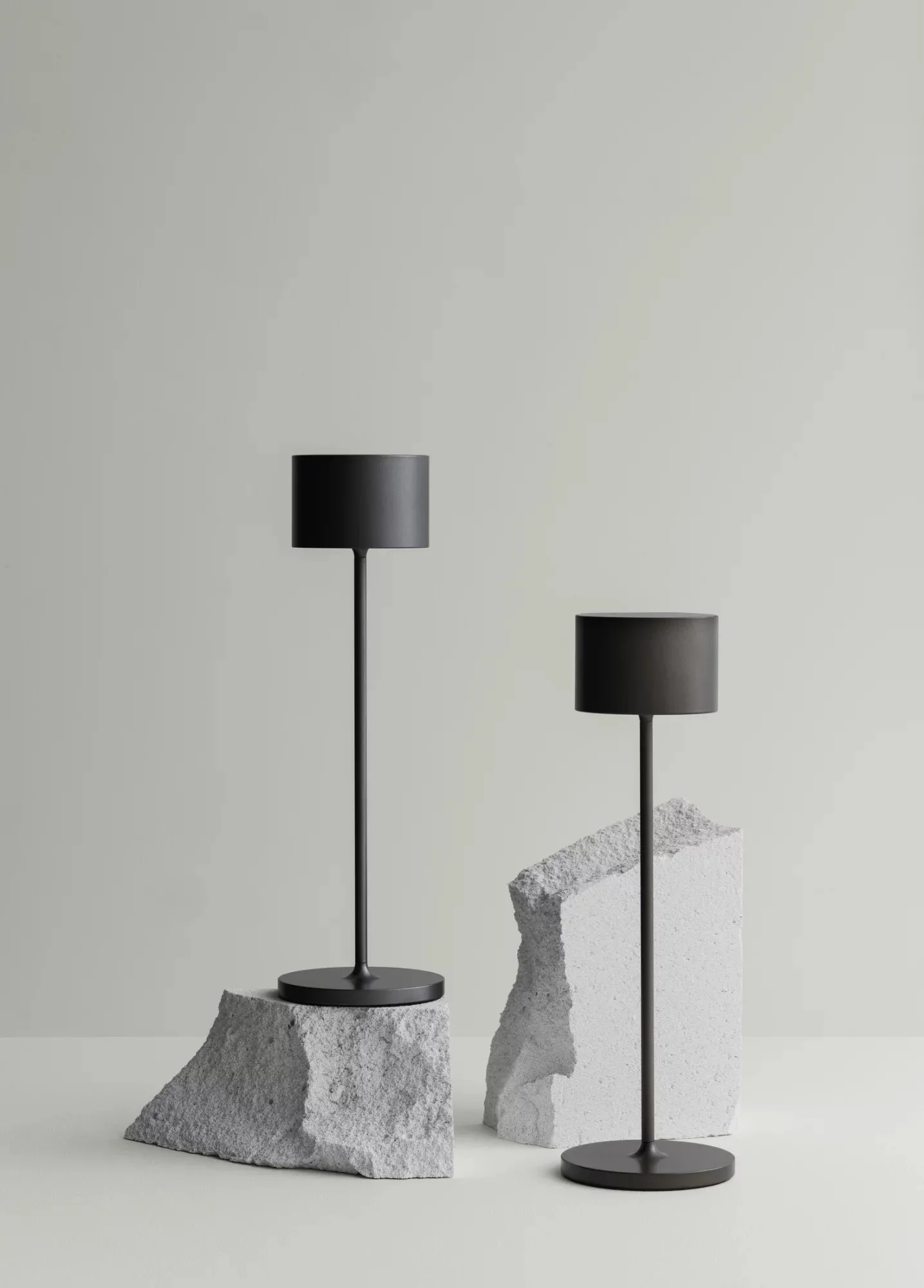 Mobile Farol LED 33 cm, Burned Metal blomus