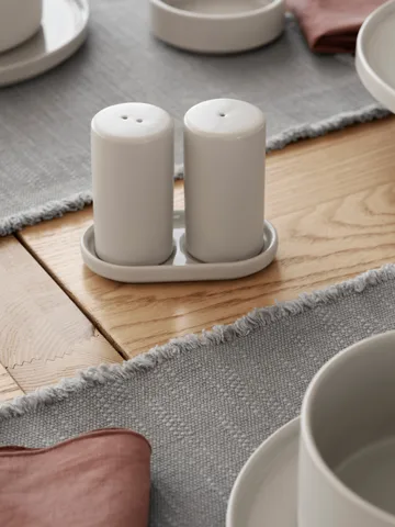 Salière et poivrière Pilar 2 pièces - Moonbeam, Ø4,5x11,5 cm - blomus