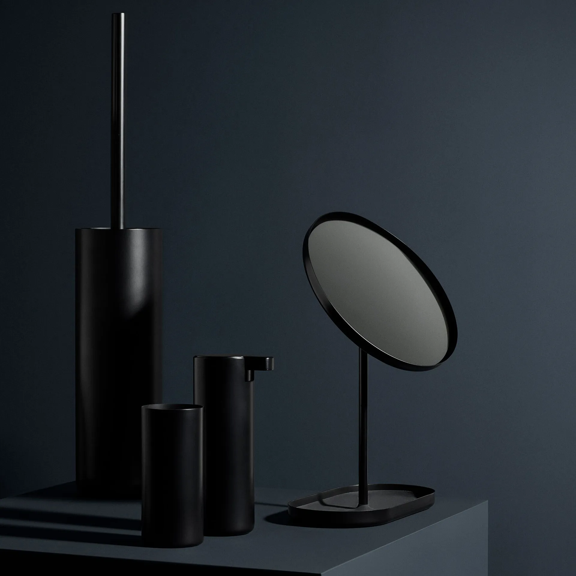 Verre à brosse à dent Modo, Noir blomus