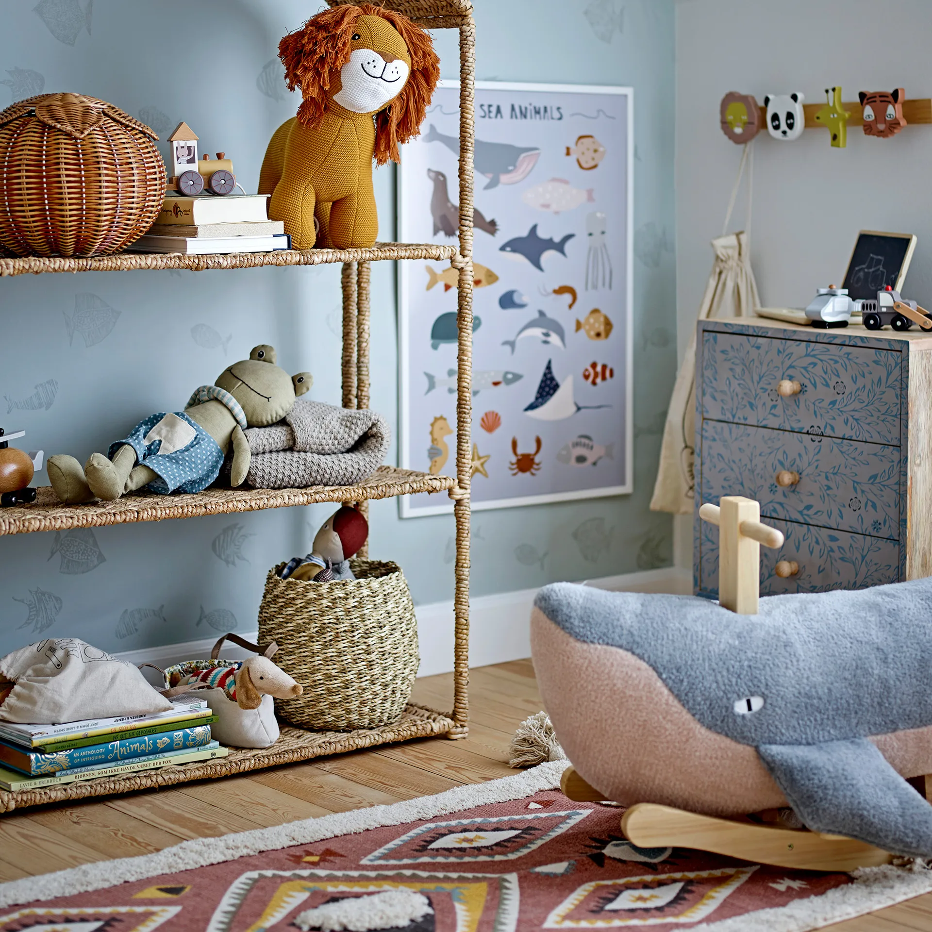 Animal à bascule avec poignée Moby, Bleu Bloomingville