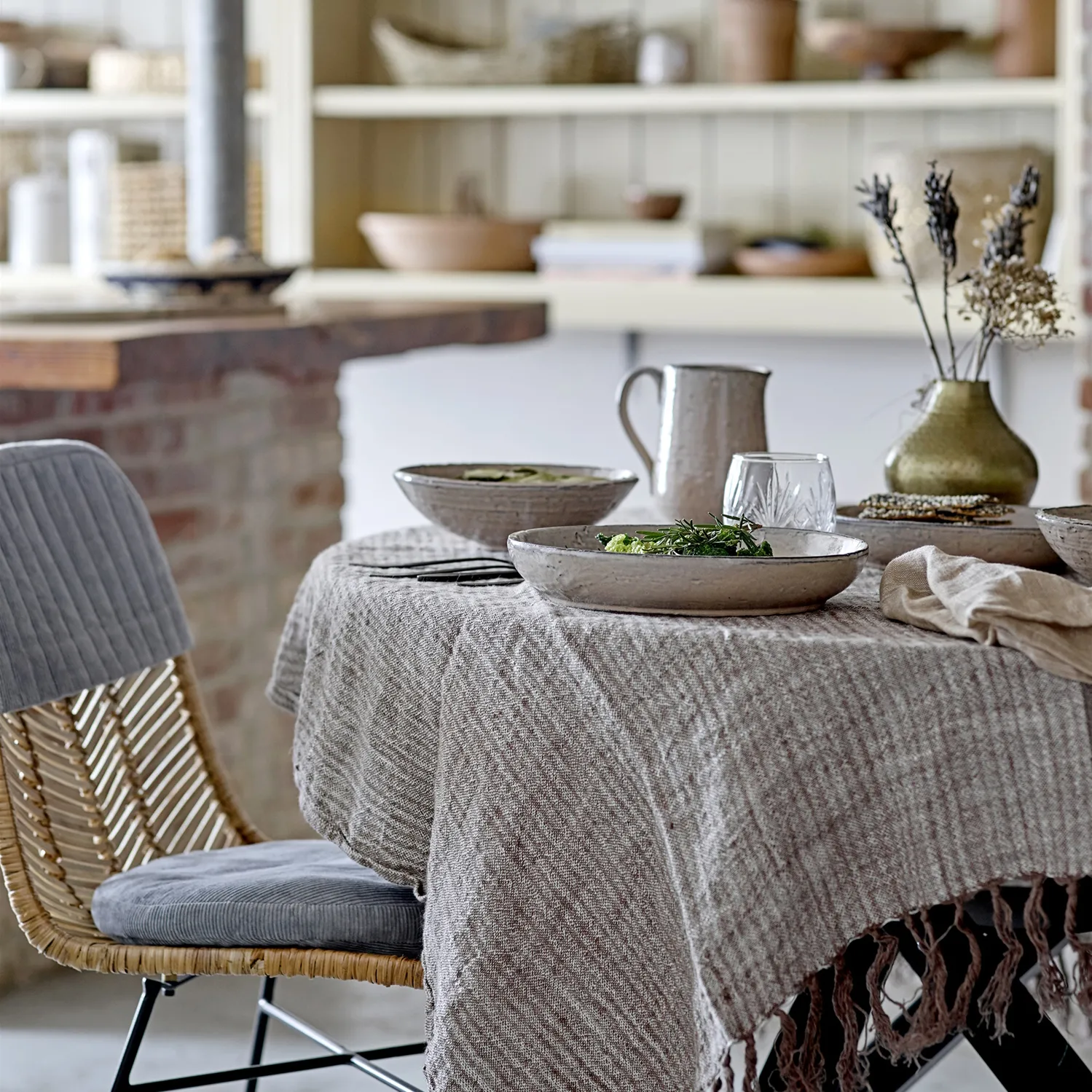 Assiette Alia grès rose, 27 cm Bloomingville