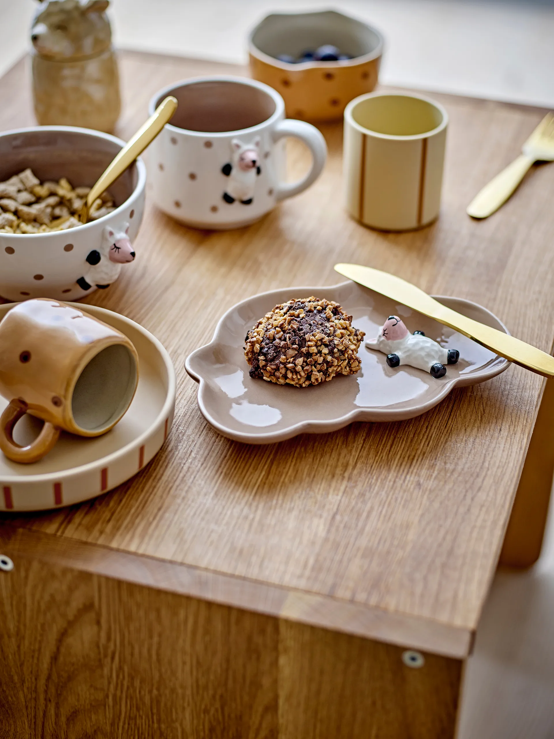 Assiette Dolly 14x20 cm, Marron Bloomingville