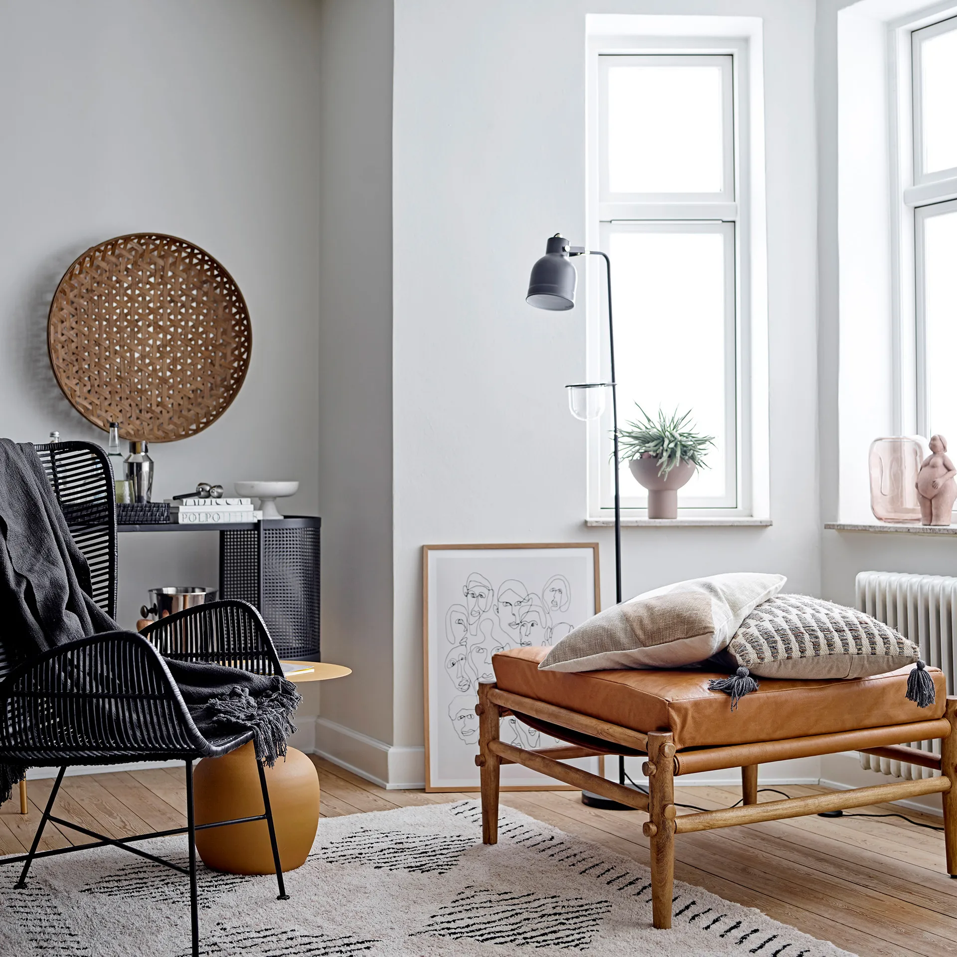 Bol en marbre sur pied Eris Ø20,5 cm, Blanc Bloomingville